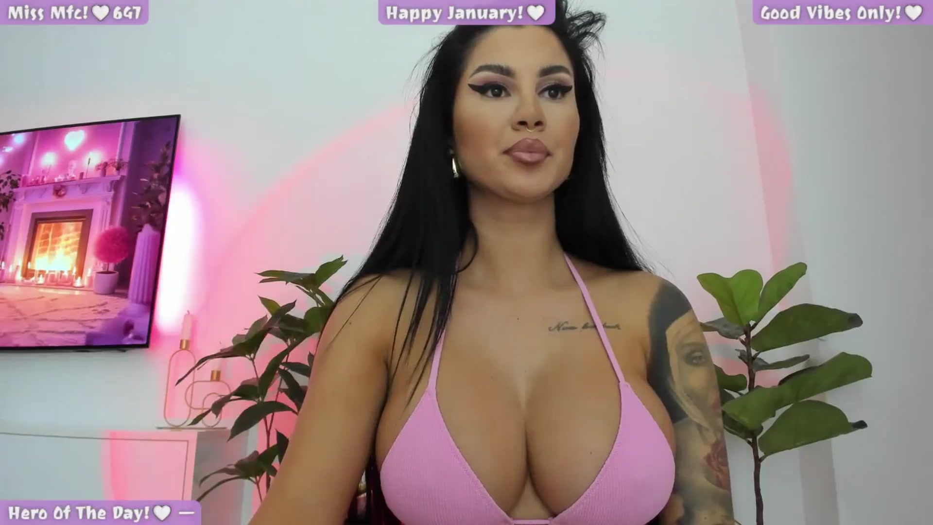 Gallery image thumbnail from Afterhourgirl's myfreecams stream on, 01/08/2025, 20:32 image 20 of 20