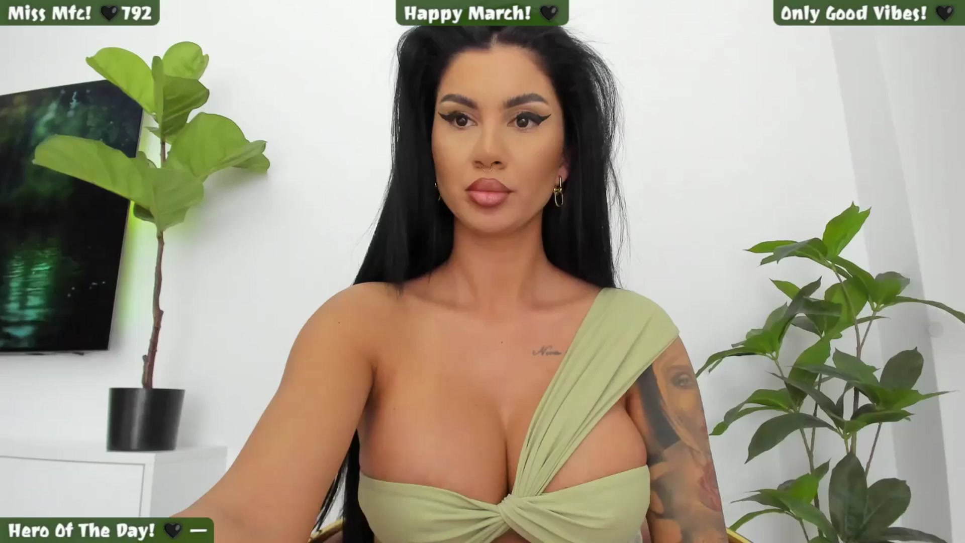 Gallery image thumbnail from Afterhourgirl's myfreecams stream on, 03/22/2025, 20:15 image 5 of 20