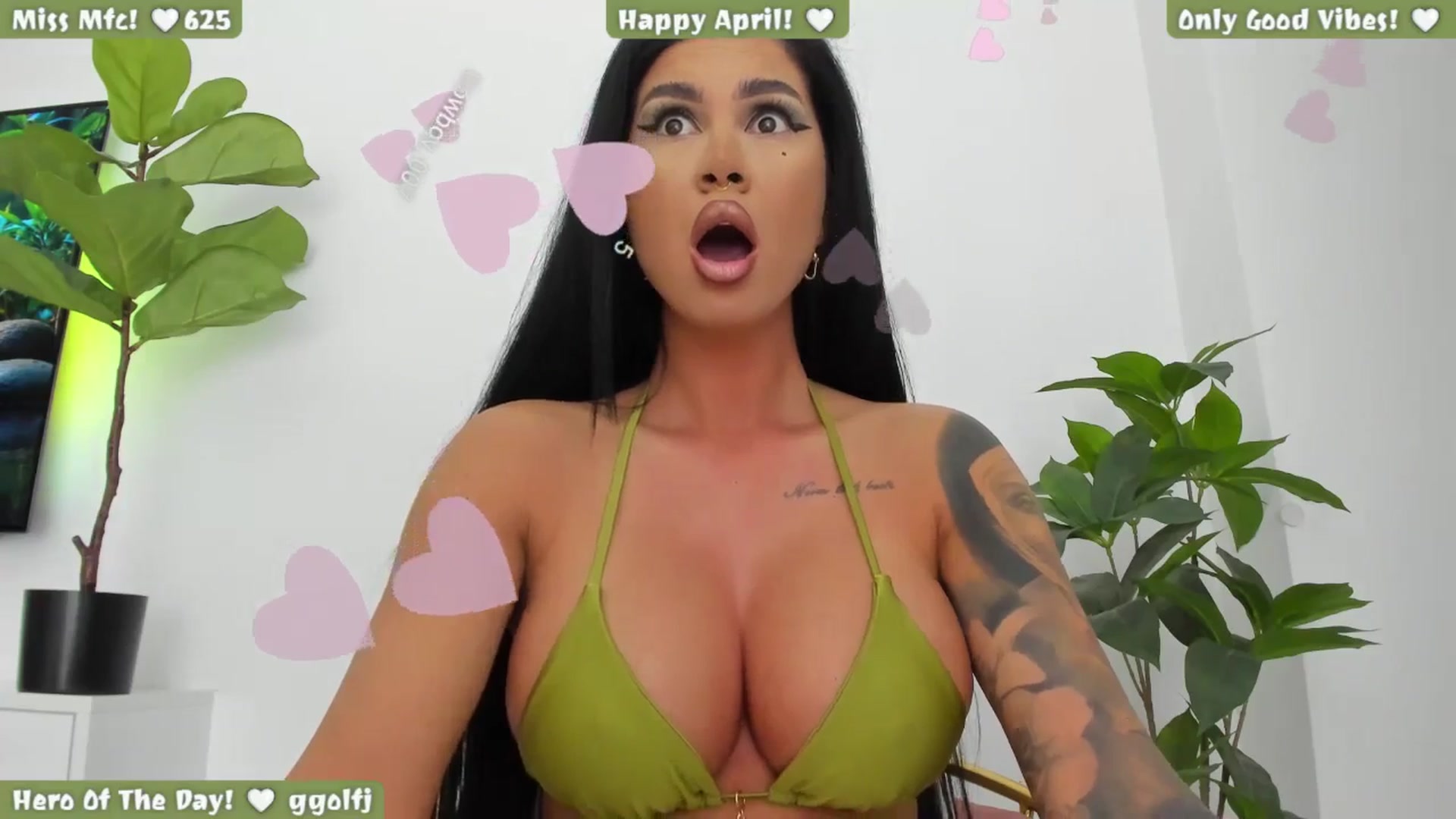 Gallery image thumbnail from Afterhourgirl's myfreecams stream on, 04/18/2025, 21:44 image 10 of 20