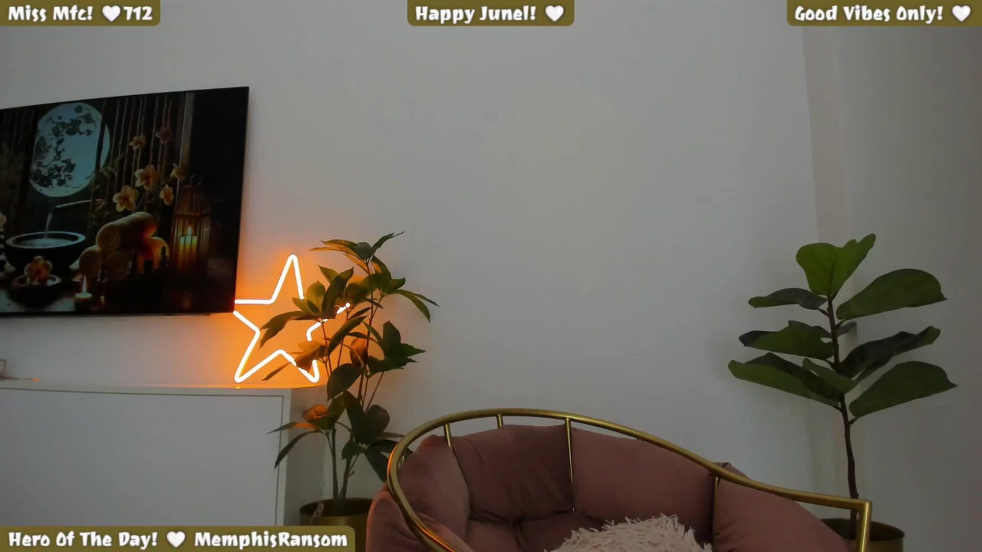 Gallery image thumbnail from Afterhourgirl's myfreecams stream on, 06/09/2025, 22:04 image 15 of 20