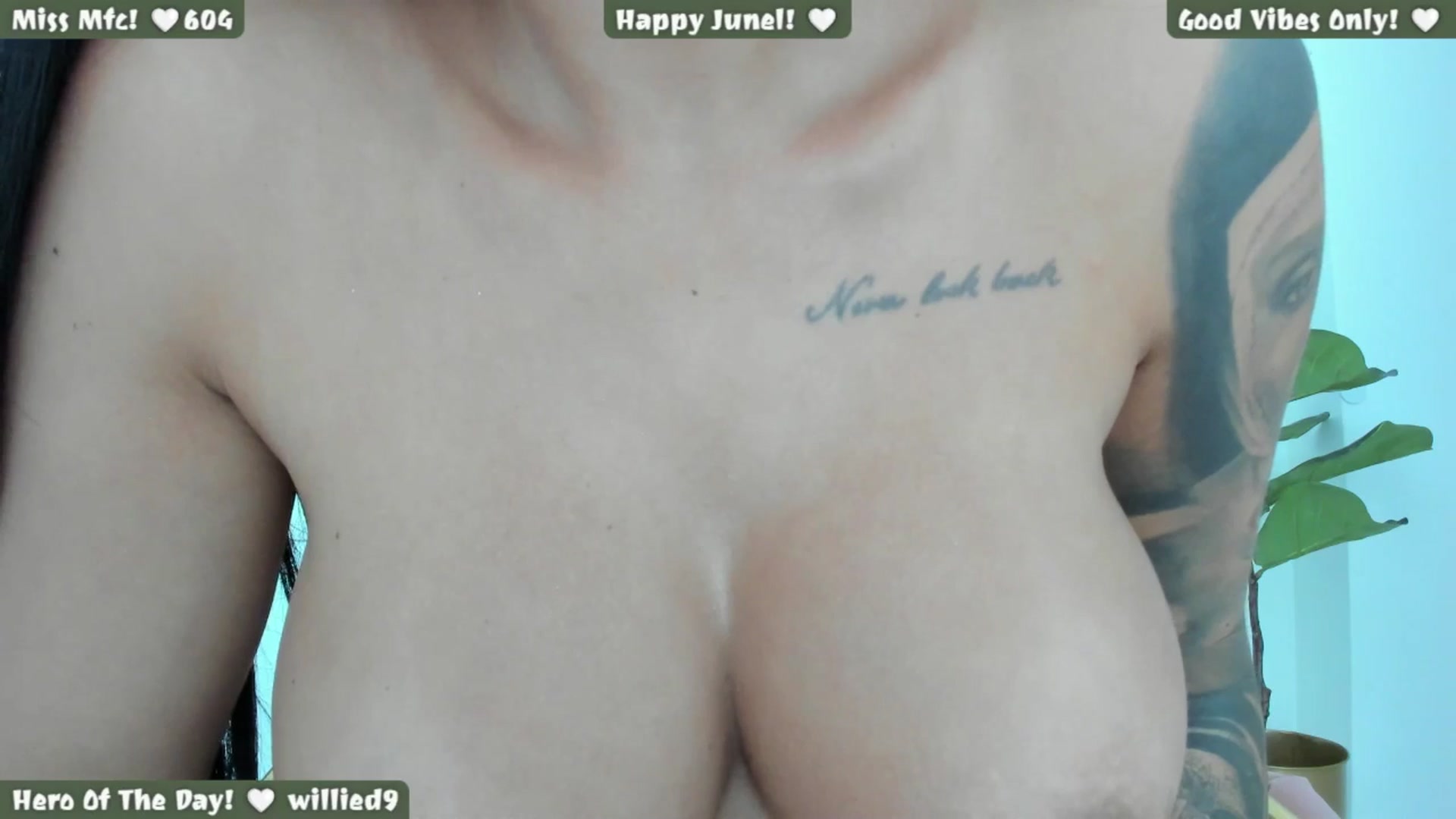 Gallery image thumbnail from Afterhourgirl's myfreecams stream on, 06/17/2025, 22:05 image 18 of 20
