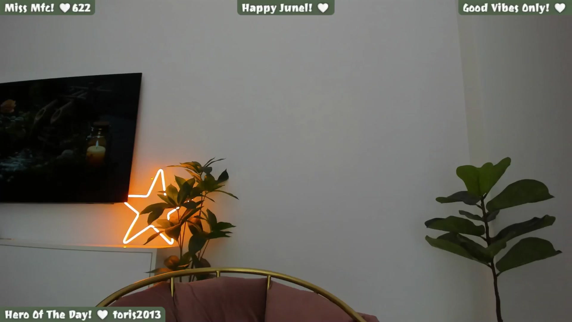 Gallery image thumbnail from Afterhourgirl's myfreecams stream on, 06/18/2025, 22:42 image 6 of 20