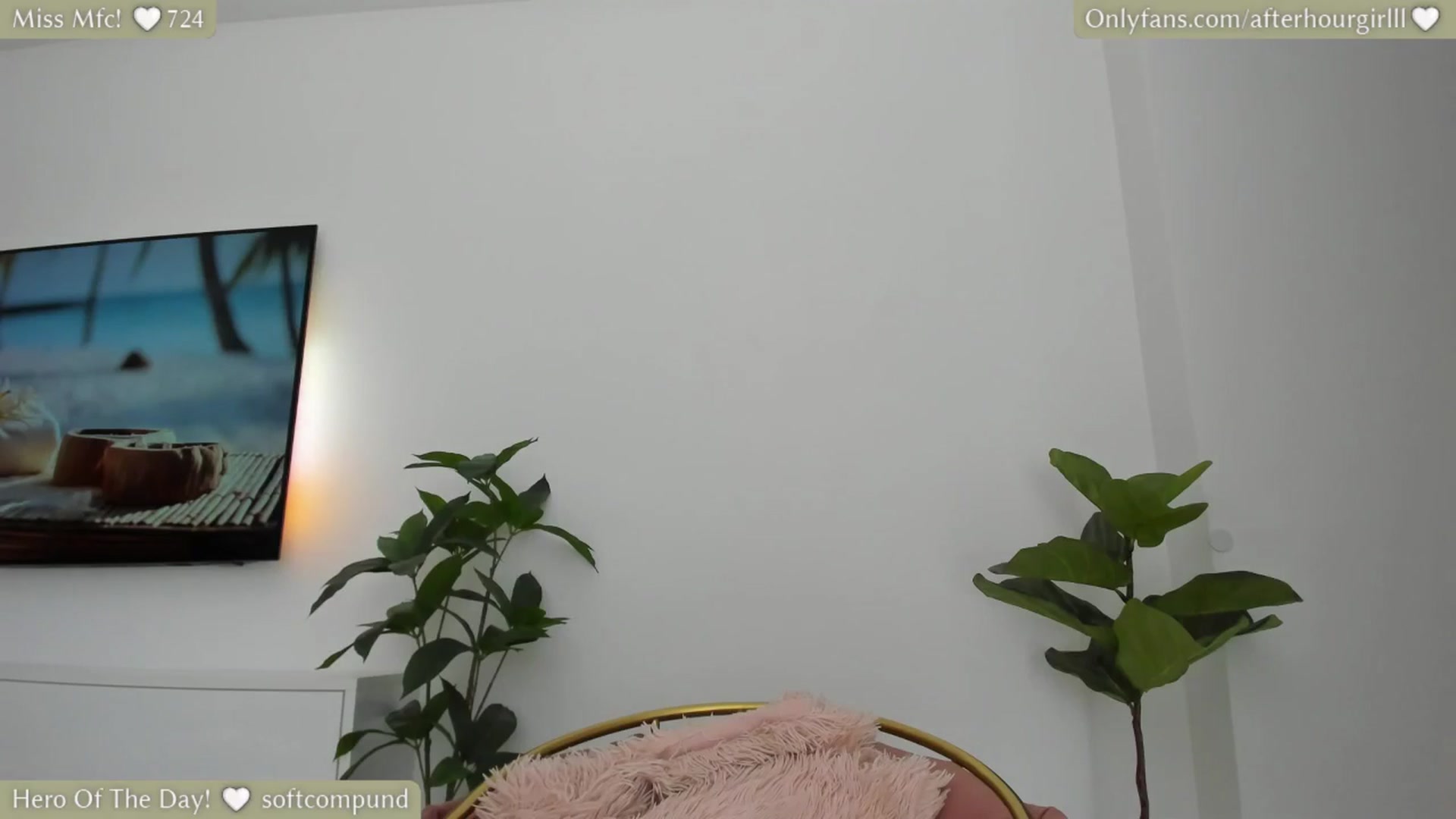Gallery image thumbnail from Afterhourgirl's myfreecams stream on, 08/16/2025, 22:05 image 15 of 20