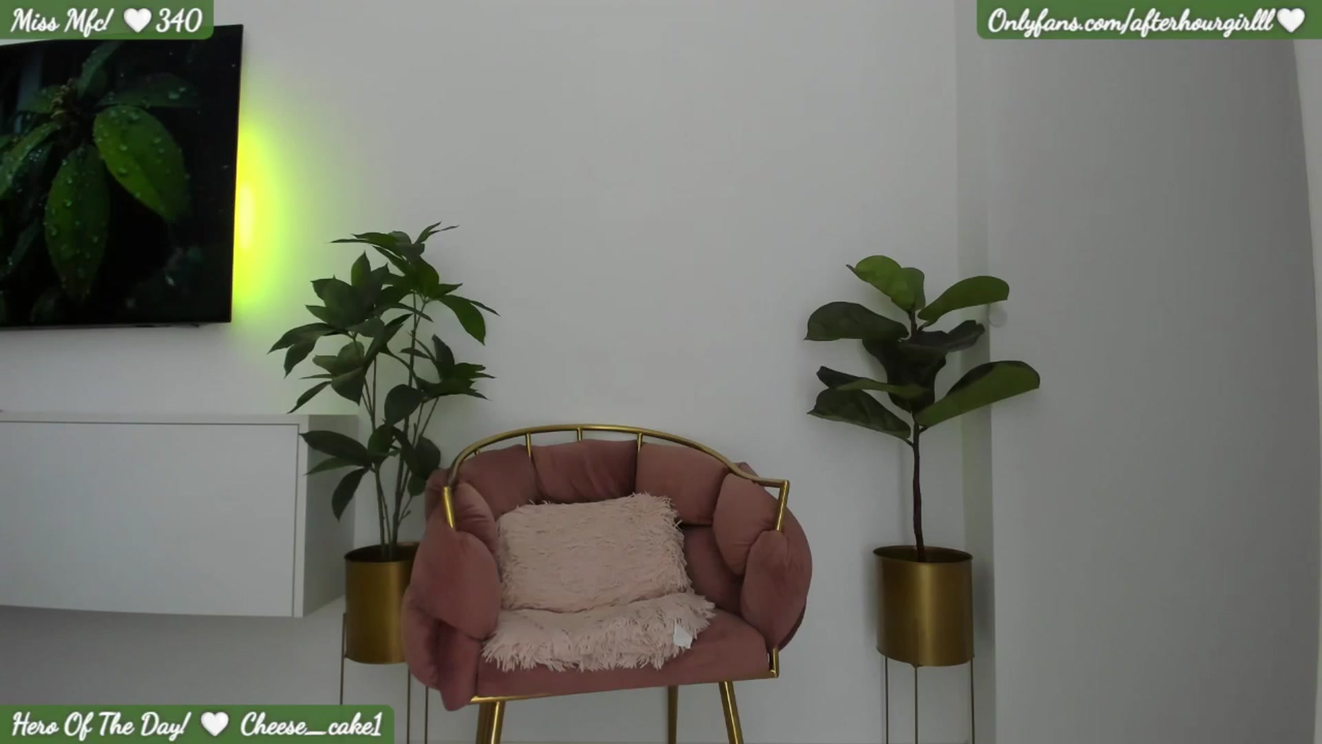 Gallery image thumbnail from Afterhourgirl's myfreecams stream on, 10/05/2025, 21:30 image 10 of 20
