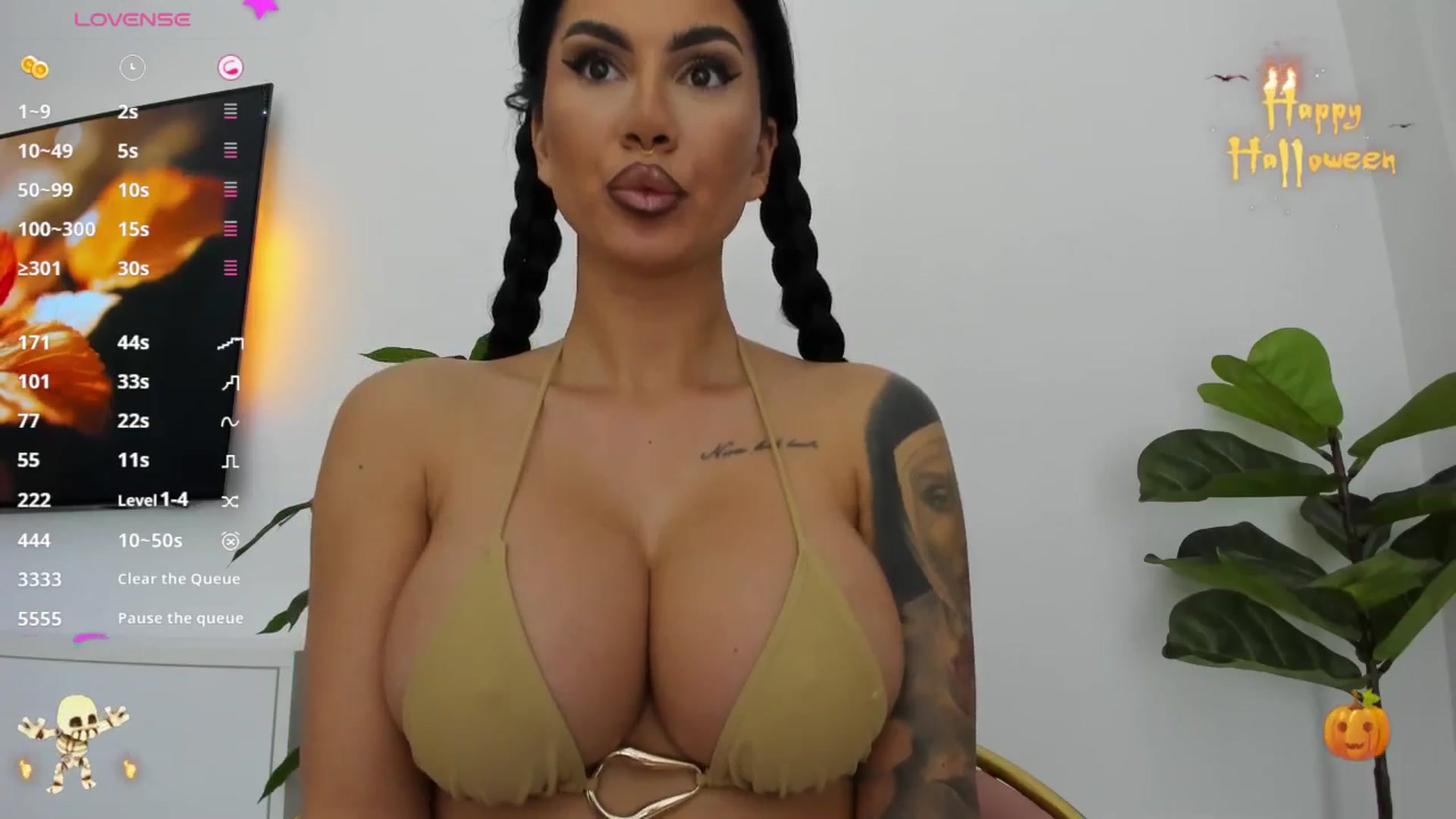 Gallery image thumbnail from Afterhourgirl's myfreecams stream on, 10/27/2025, 20:19 image 5 of 20