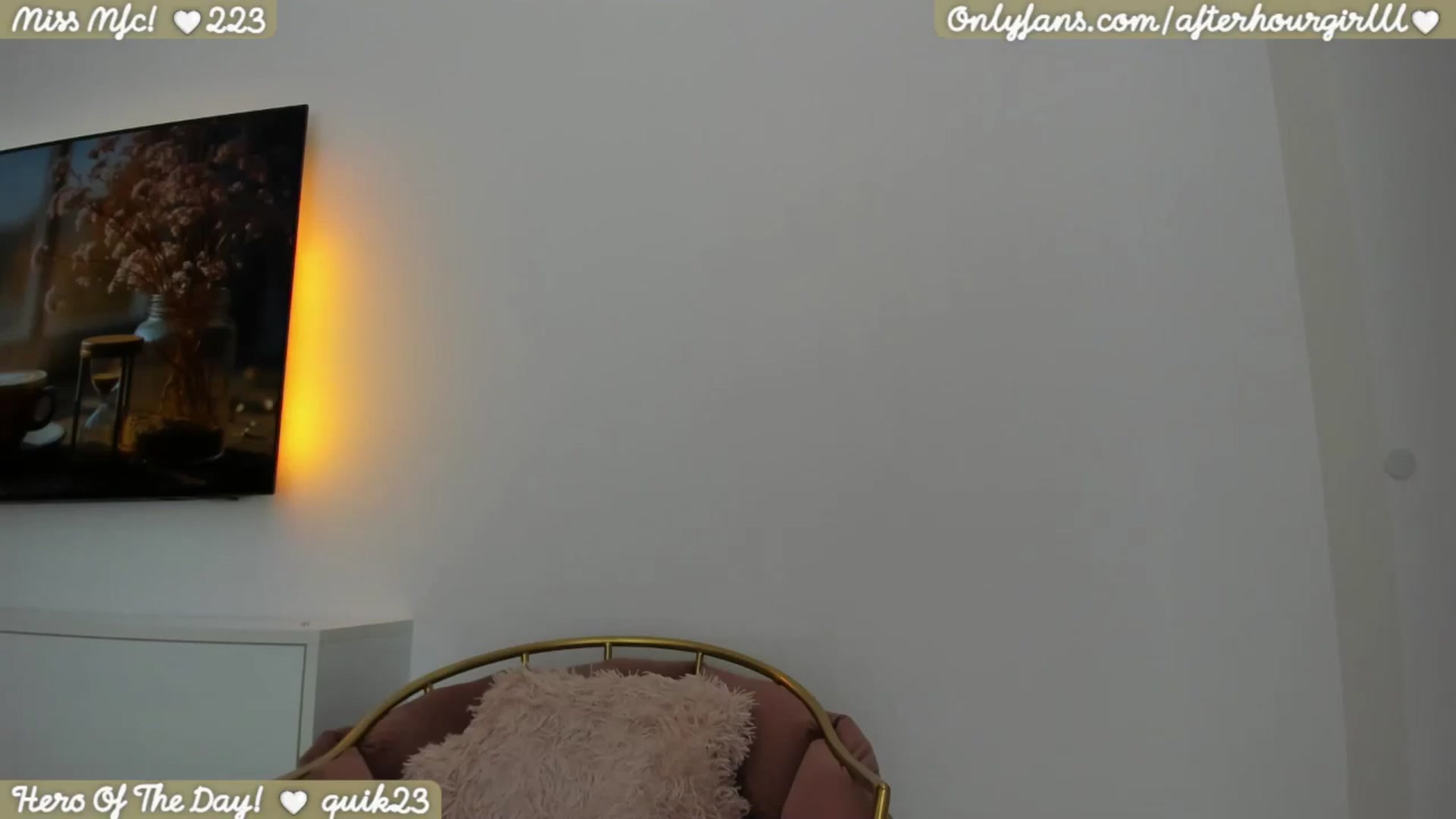 Gallery image thumbnail from Afterhourgirl's myfreecams stream on, 01/05/2026, 23:48 image 15 of 20