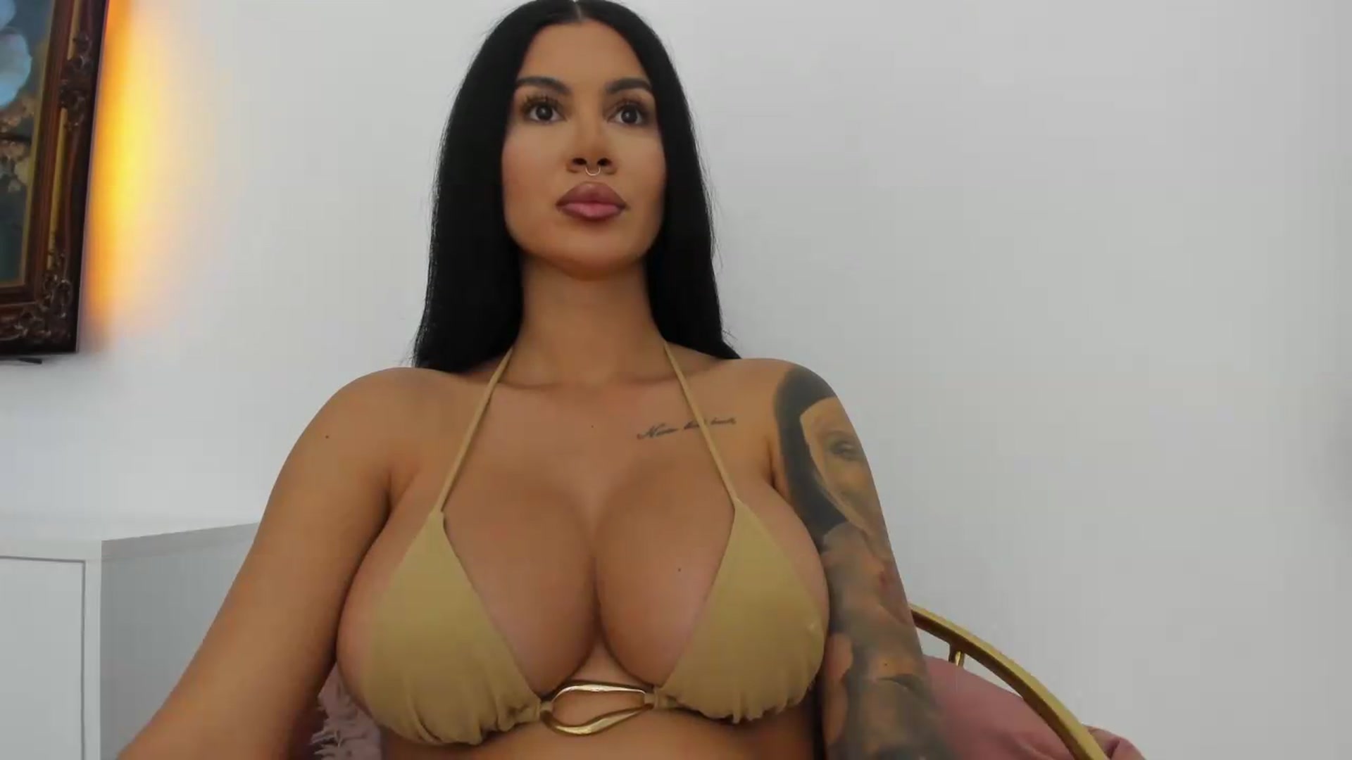 Gallery image thumbnail from Afterhourgirl's myfreecams stream on, 08/20/2026, 21:26 image 2 of 20