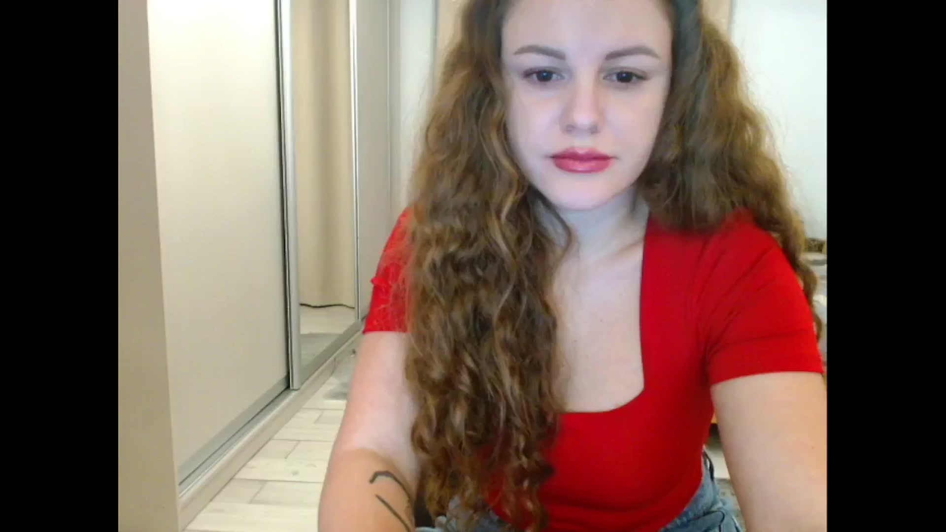 Gallery image thumbnail from Agatha_Aggie's myfreecams stream on, 12/16/2024, 18:17 image 3 of 20