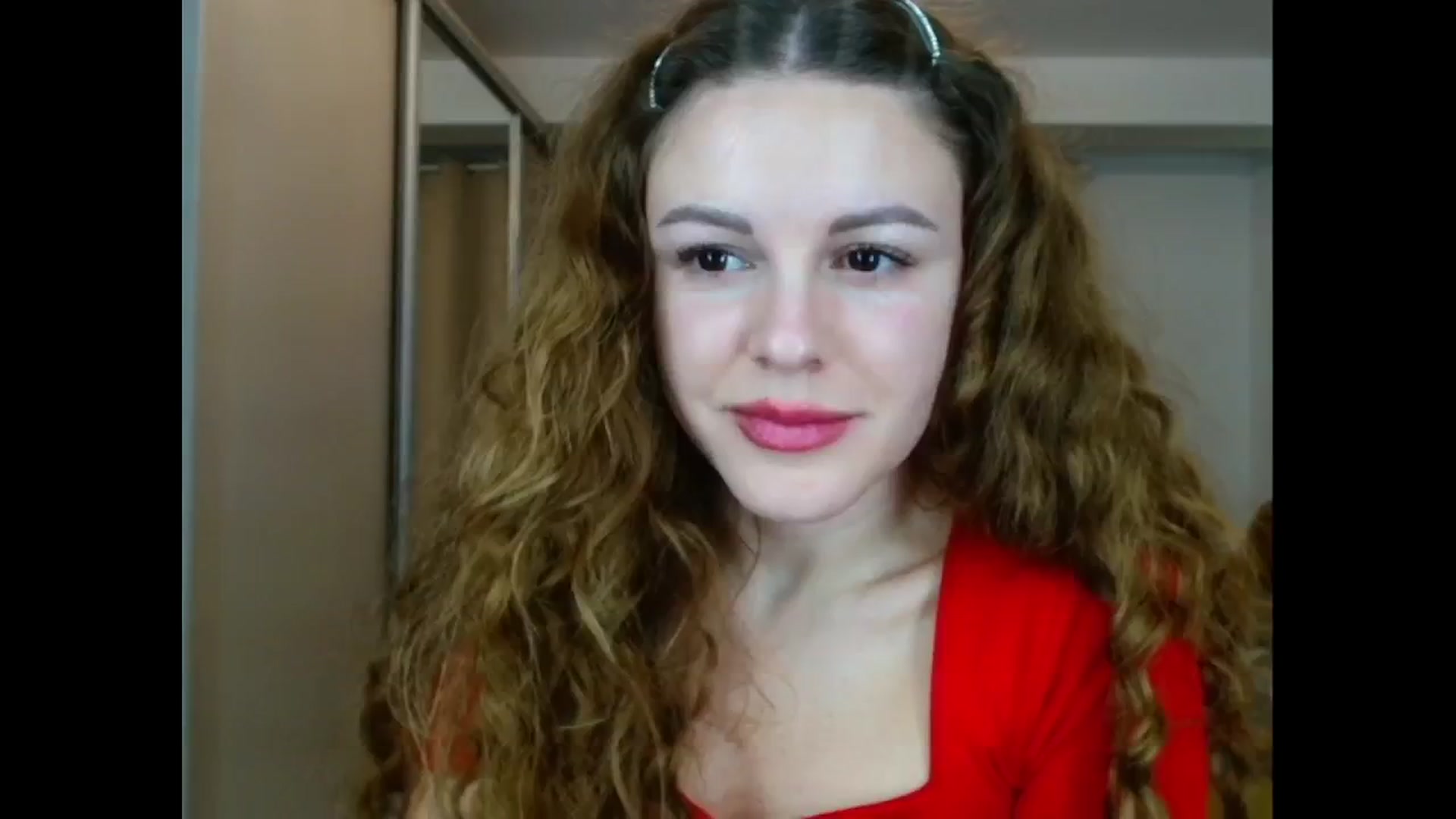 Gallery image thumbnail from Agatha_Aggie's myfreecams stream on, 12/16/2024, 18:43 image 12 of 20