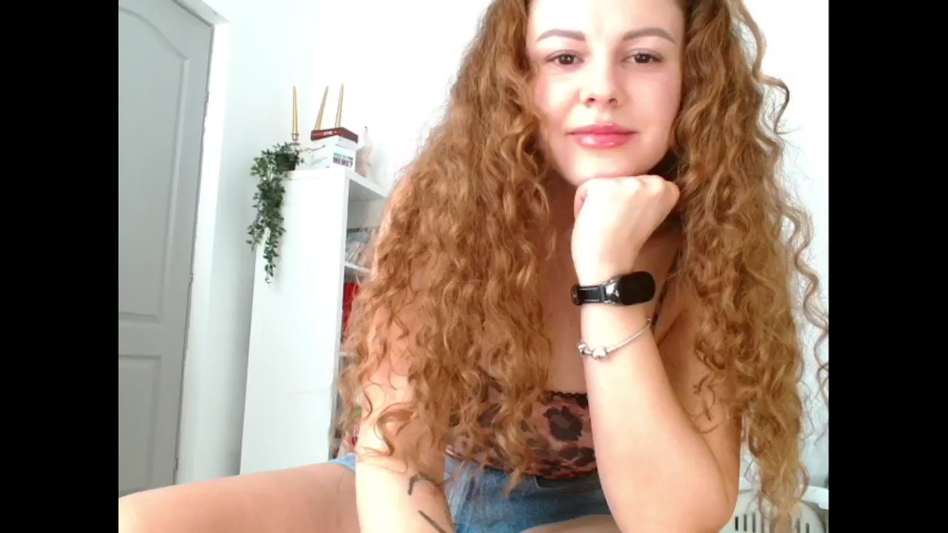 Gallery image thumbnail from Agatha_Aggie's myfreecams stream on, 12/18/2024, 09:42 image 1 of 20