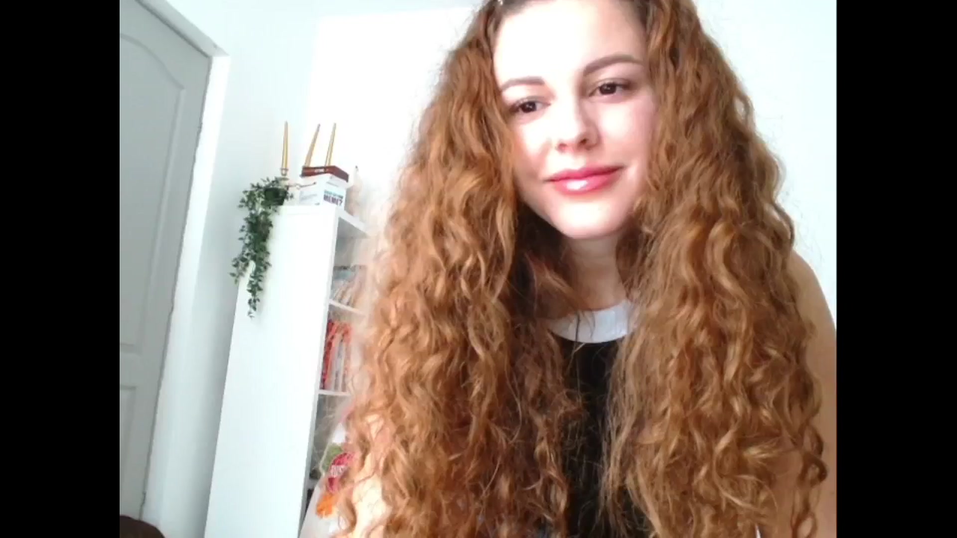 Gallery image thumbnail from Agatha_Aggie's myfreecams stream on, 12/19/2024, 08:46 image 19 of 20