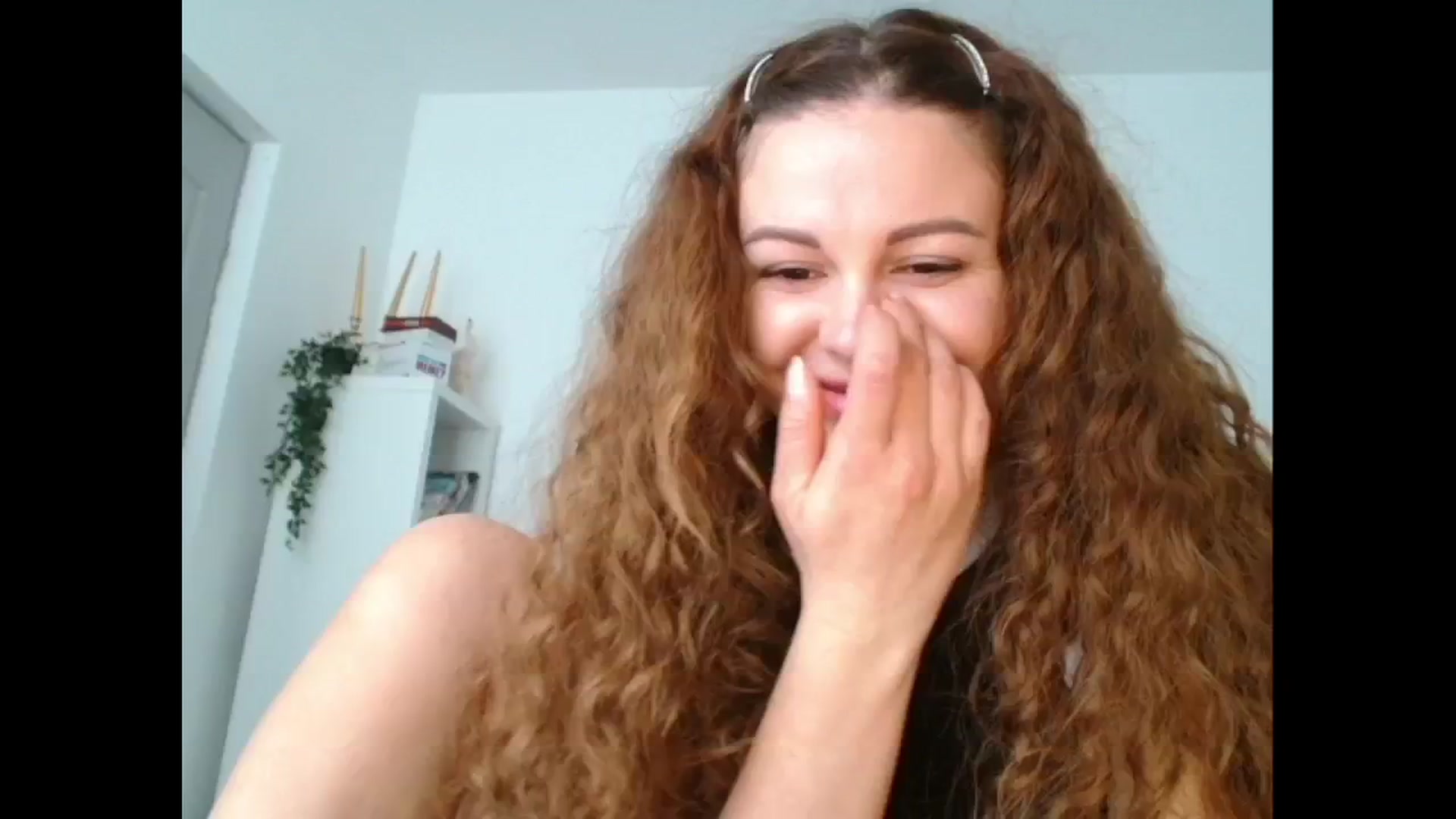 Gallery image thumbnail from Agatha_Aggie's myfreecams stream on, 12/19/2024, 12:07 image 18 of 20
