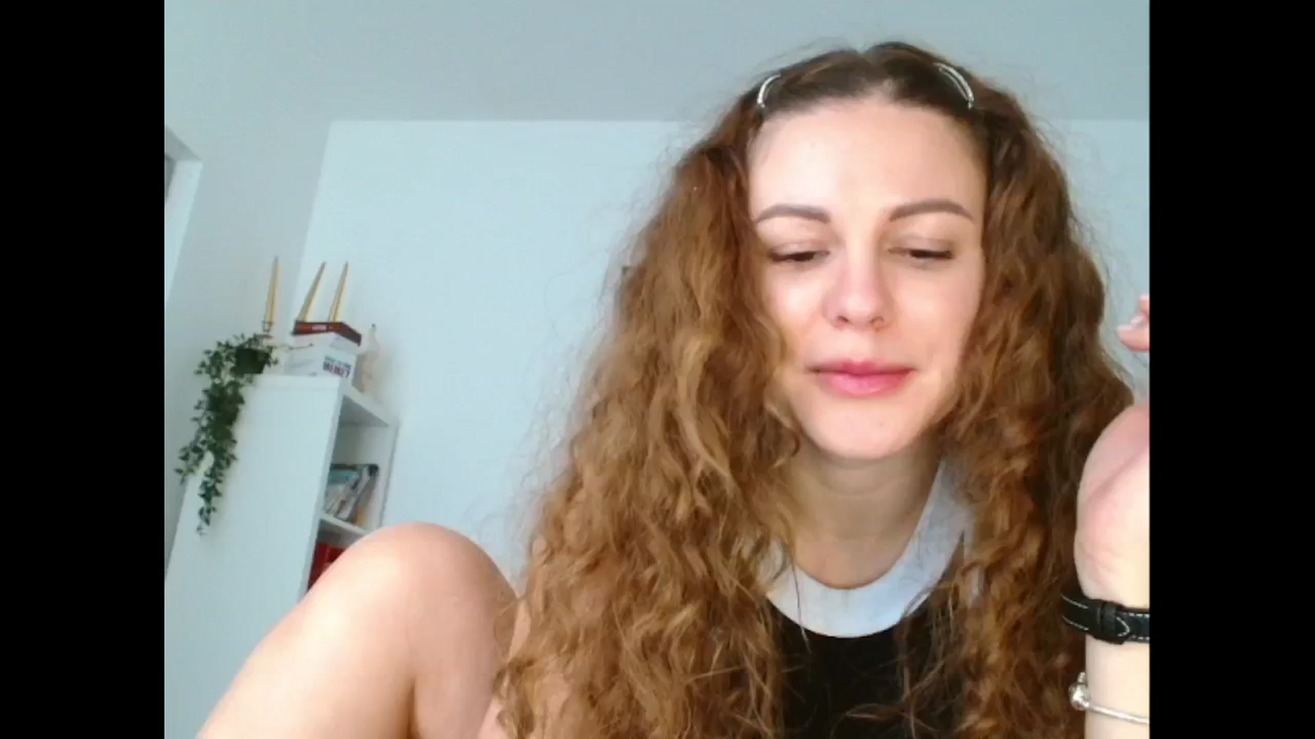 Gallery image thumbnail from Agatha_Aggie's myfreecams stream on, 12/19/2024, 12:07 image 12 of 20