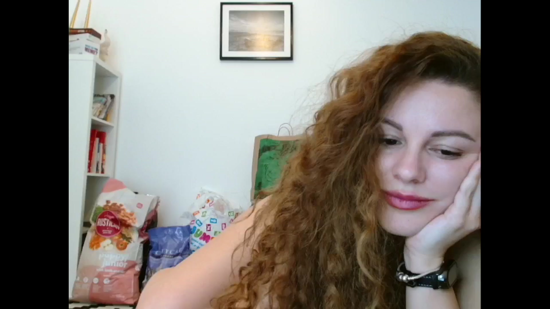 Gallery image thumbnail from Agatha_Aggie's myfreecams stream on, 12/20/2024, 11:39 image 18 of 20