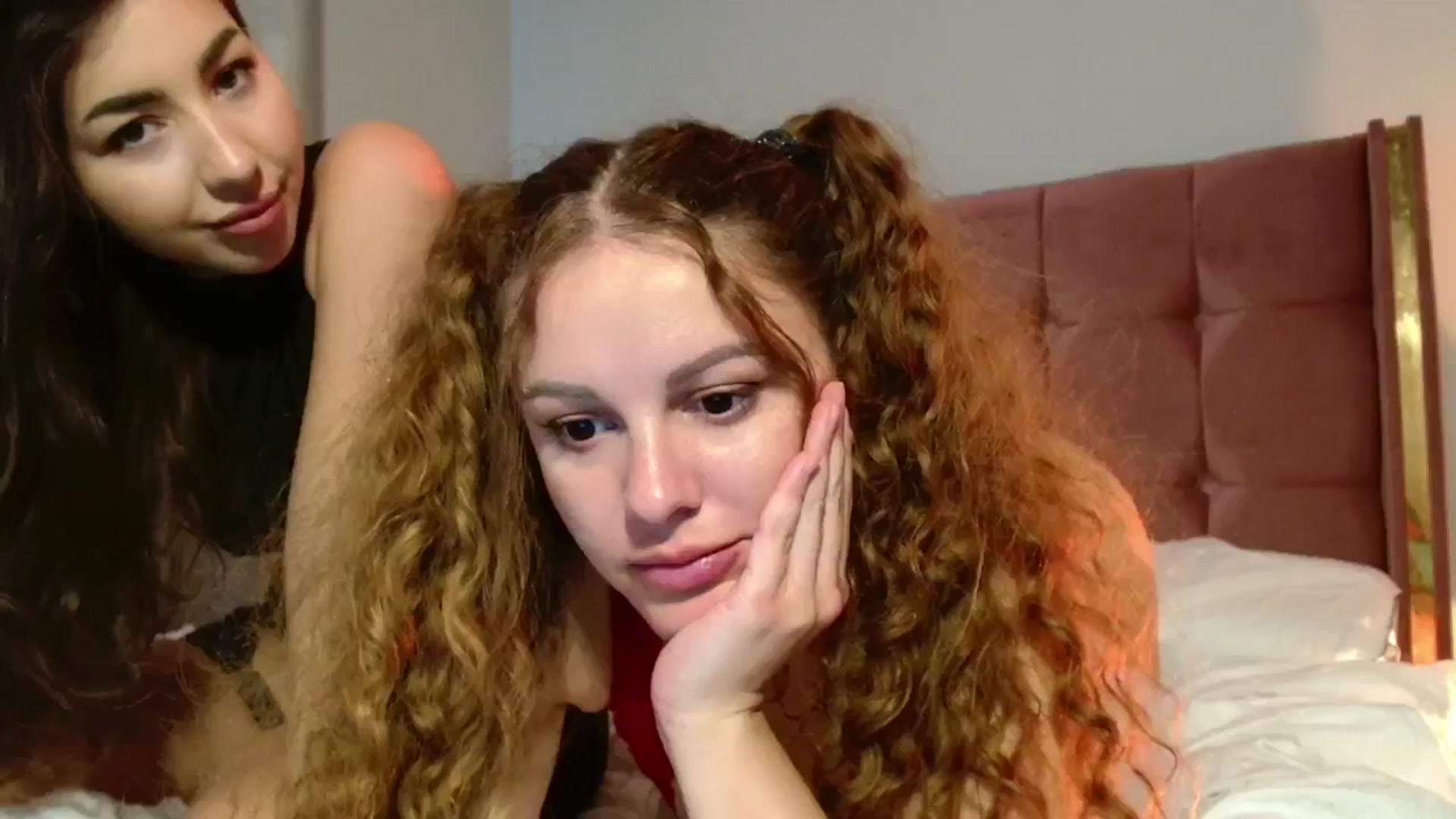 Gallery image thumbnail from Agatha_Aggie's myfreecams stream on, 04/15/2025, 11:59 image 10 of 20