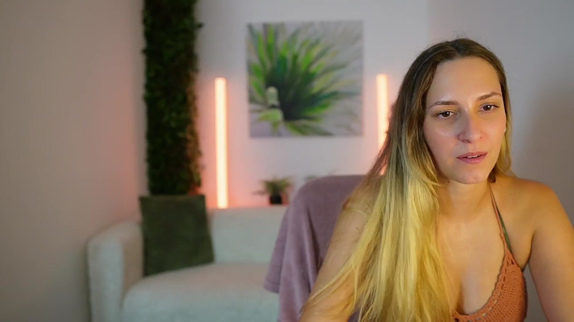 Gallery image thumbnail from Agatha_Vega's myfreecams stream on, 08/16/2024, 19:19 image 11 of 20