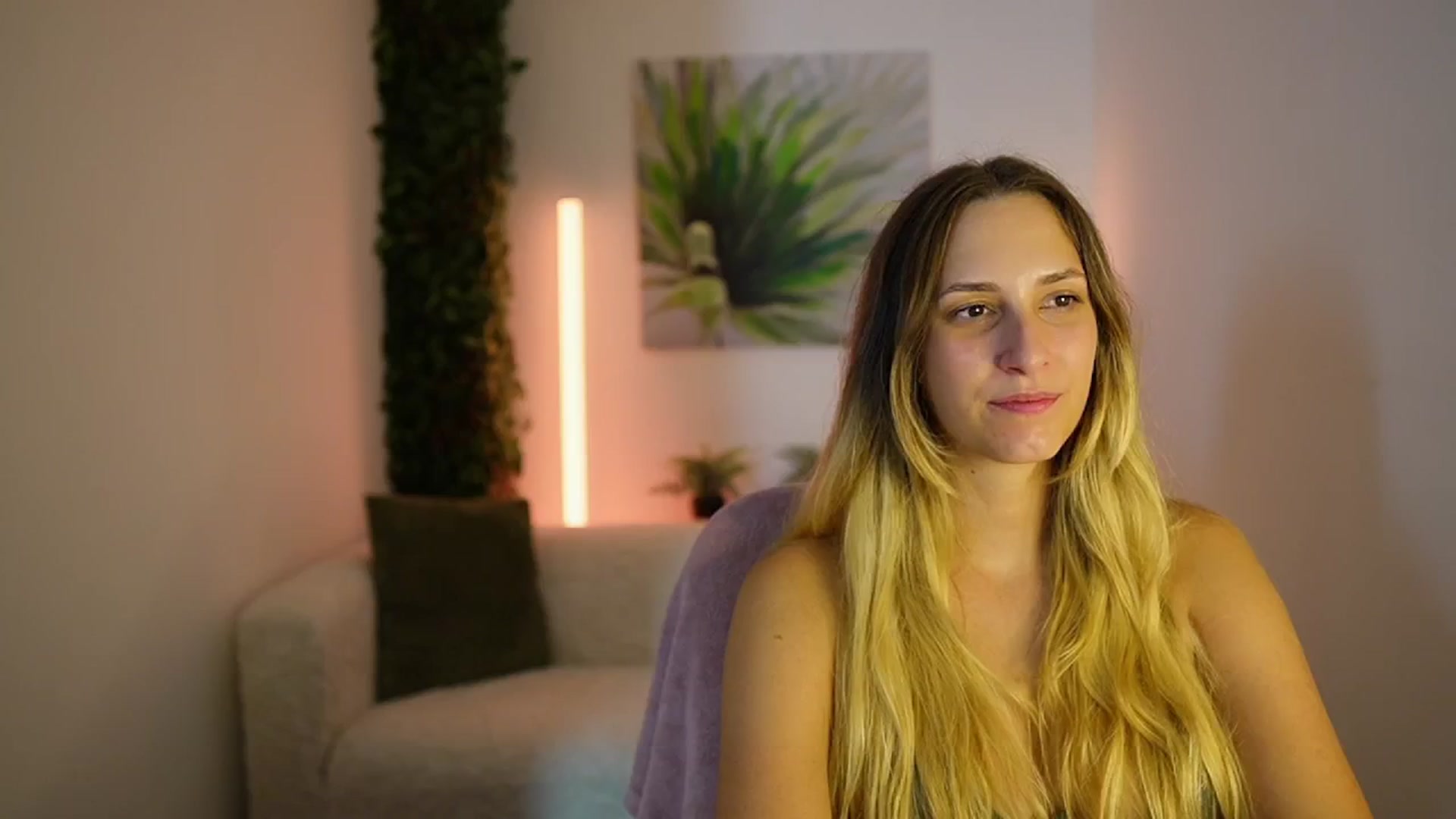 Gallery image thumbnail from Agatha_Vega's myfreecams stream on, 08/16/2024, 23:11 image 19 of 20
