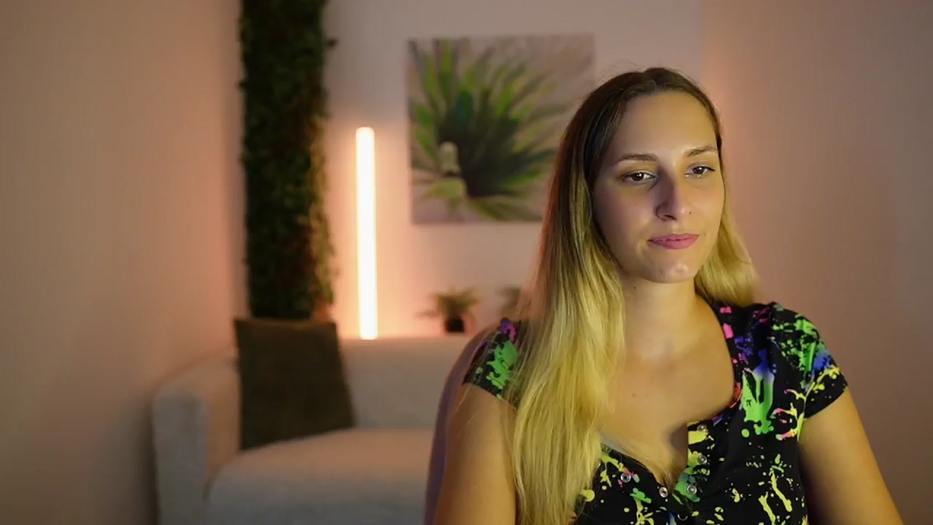 Gallery image thumbnail from Agatha_Vega's myfreecams stream on, 08/17/2024, 18:27 image 9 of 20