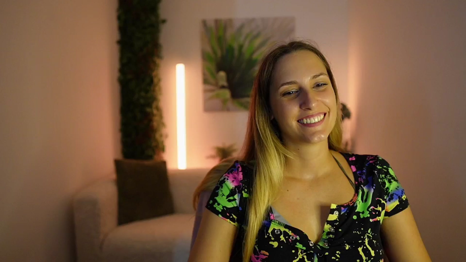 Gallery image thumbnail from Agatha_Vega's myfreecams stream on, 08/17/2024, 19:21 image 10 of 20