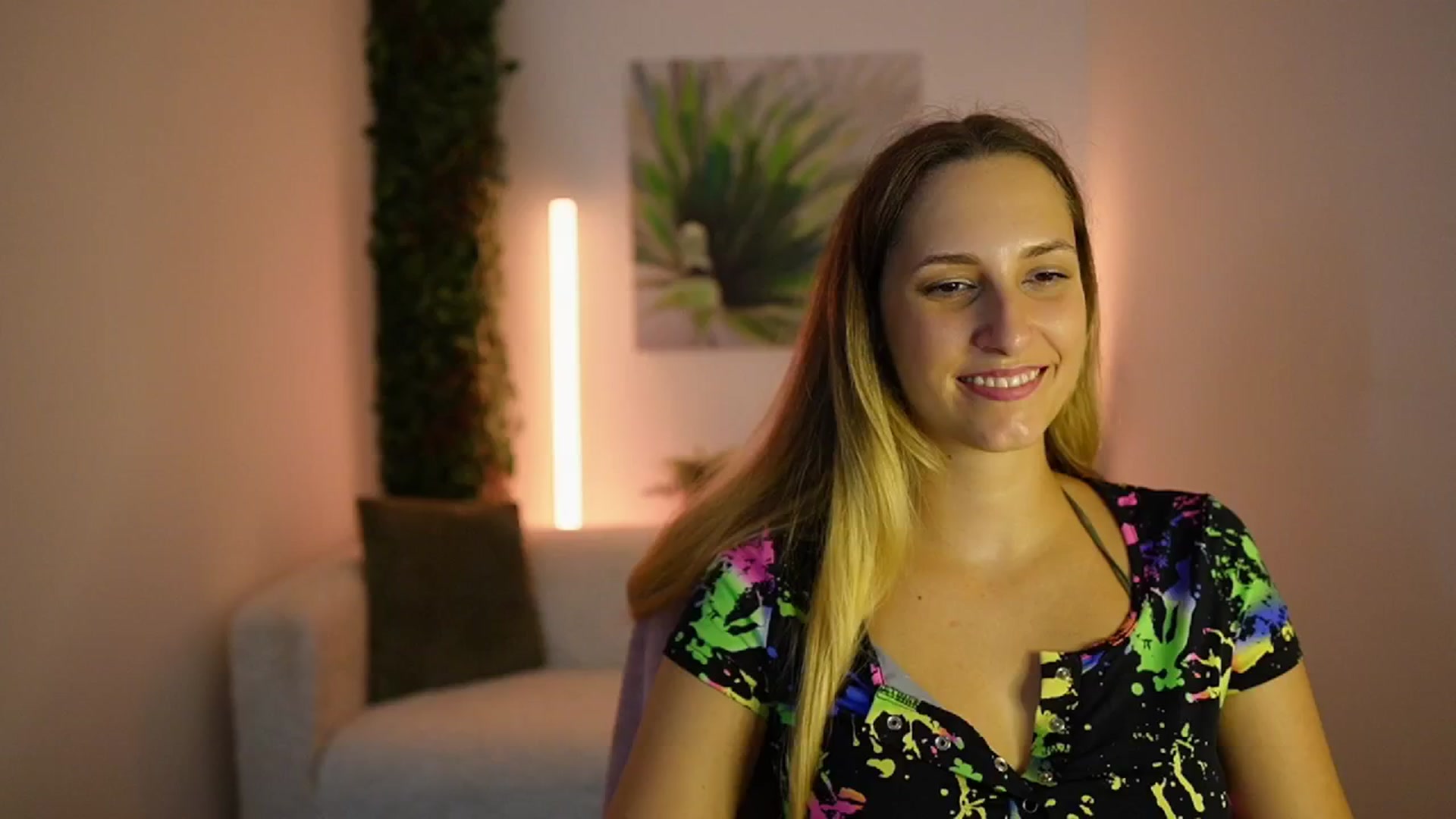 Gallery image thumbnail from Agatha_Vega's myfreecams stream on, 08/17/2024, 19:21 image 8 of 20
