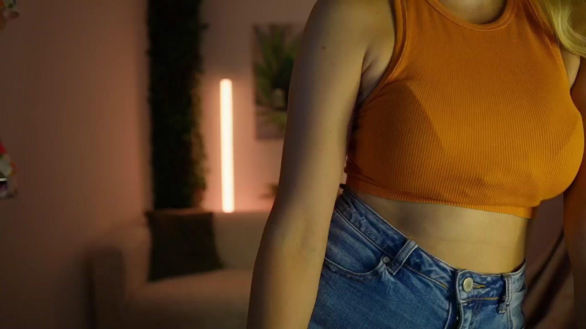 Gallery image thumbnail from Agatha_Vega's myfreecams stream on, 08/18/2024, 22:07 image 14 of 20