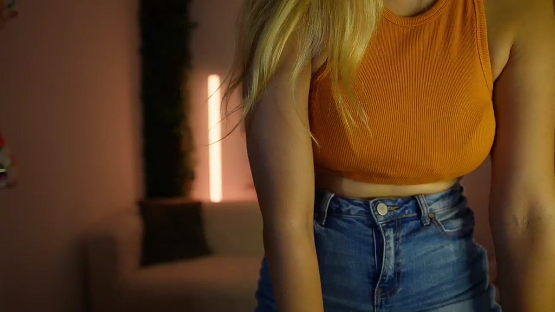 Gallery image thumbnail from Agatha_Vega's myfreecams stream on, 08/18/2024, 22:07 image 15 of 20