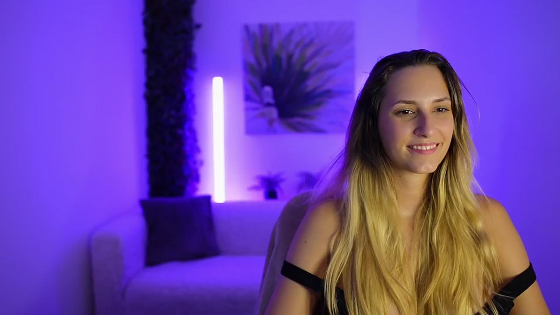 Gallery image thumbnail from Agatha_Vega's myfreecams stream on, 08/21/2024, 21:35 image 18 of 20