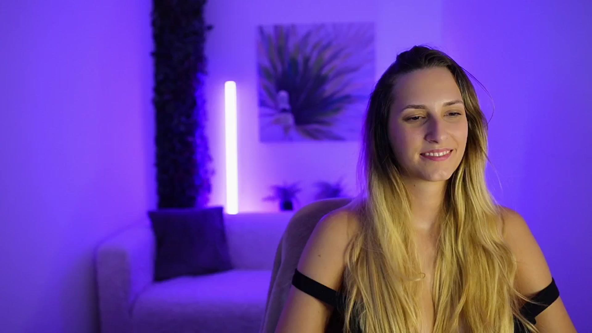 Gallery image thumbnail from Agatha_Vega's myfreecams stream on, 08/21/2024, 21:35 image 13 of 20