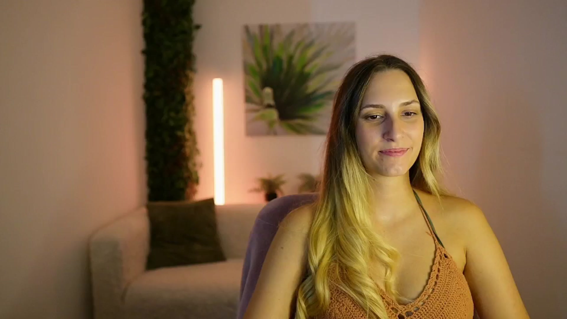 Gallery image thumbnail from Agatha_Vega's myfreecams stream on, 08/22/2024, 19:26 image 10 of 20