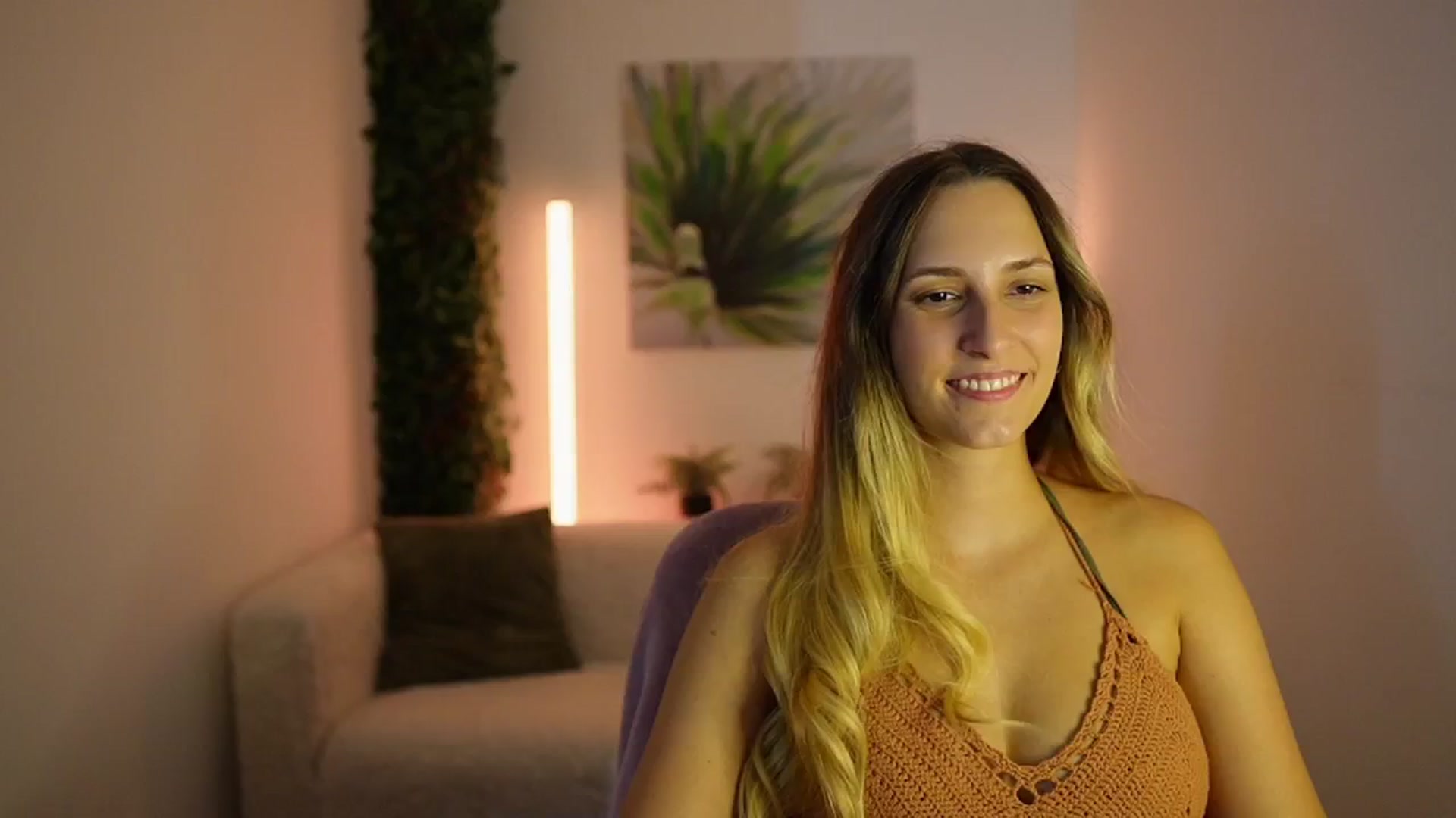 Gallery image thumbnail from Agatha_Vega's myfreecams stream on, 08/22/2024, 19:26 image 6 of 20