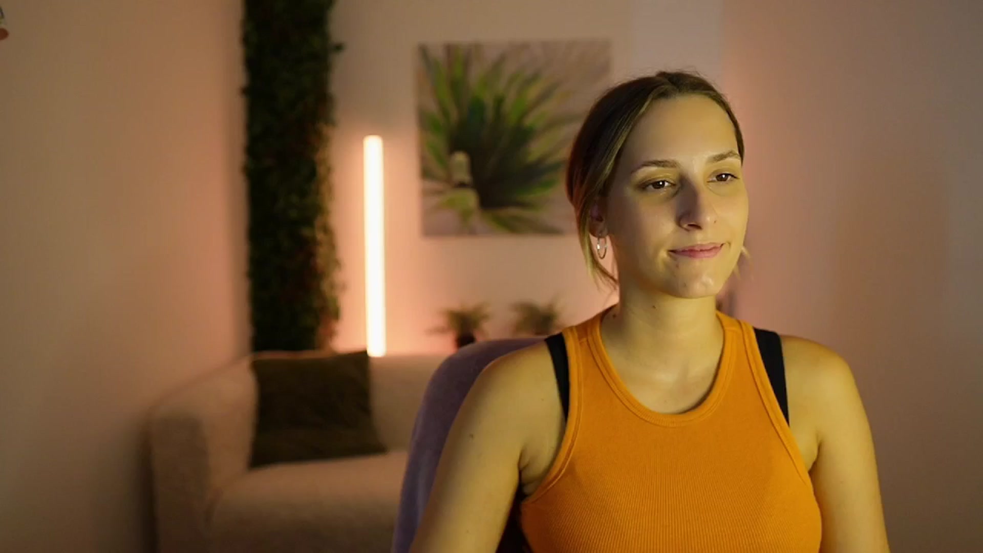 Gallery image thumbnail from Agatha_Vega's myfreecams stream on, 08/22/2024, 20:51 image 18 of 20