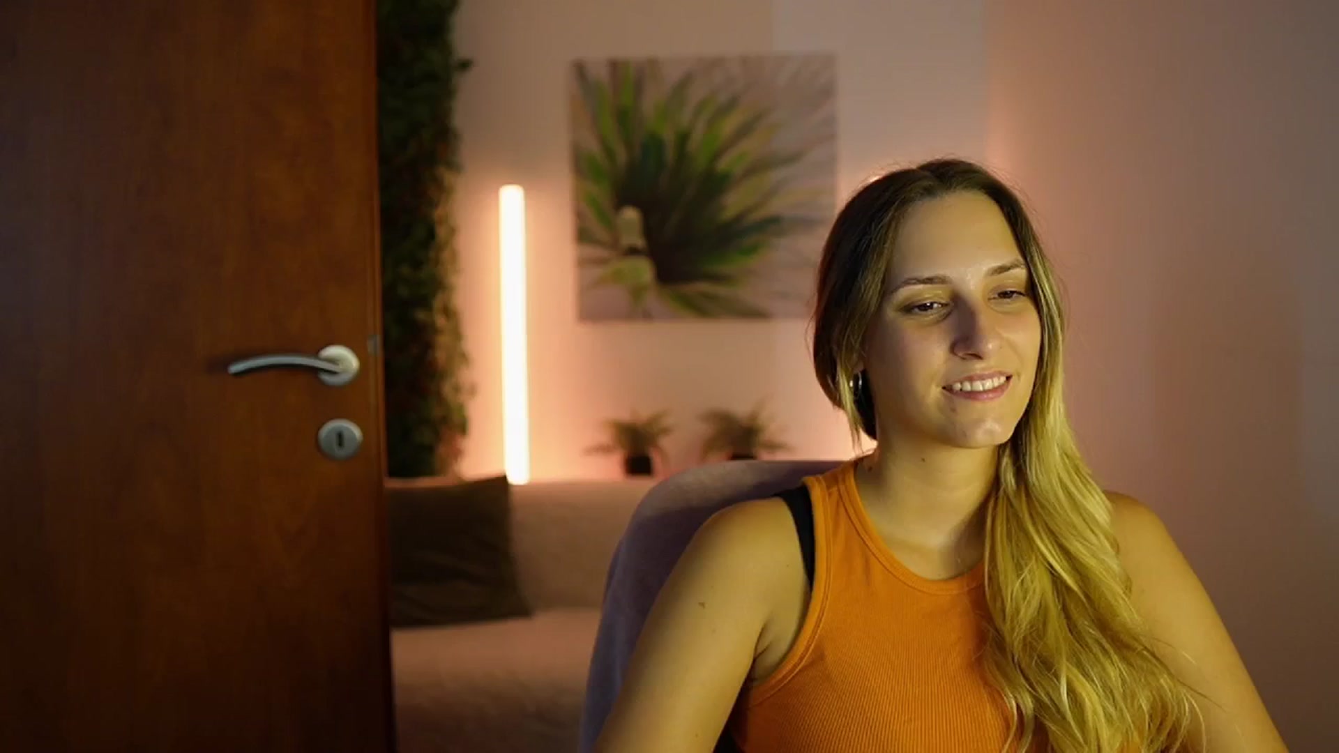 Gallery image thumbnail from Agatha_Vega's myfreecams stream on, 08/22/2024, 23:02 image 17 of 20