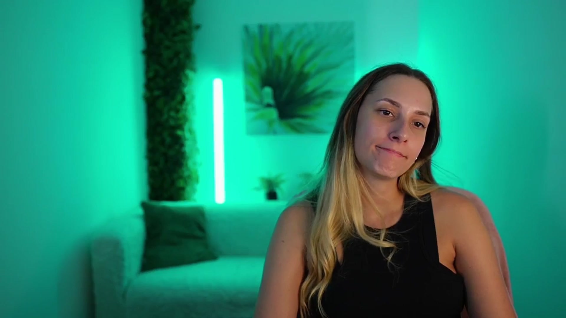 Gallery image thumbnail from Agatha_Vega's myfreecams stream on, 08/24/2024, 23:04 image 15 of 20