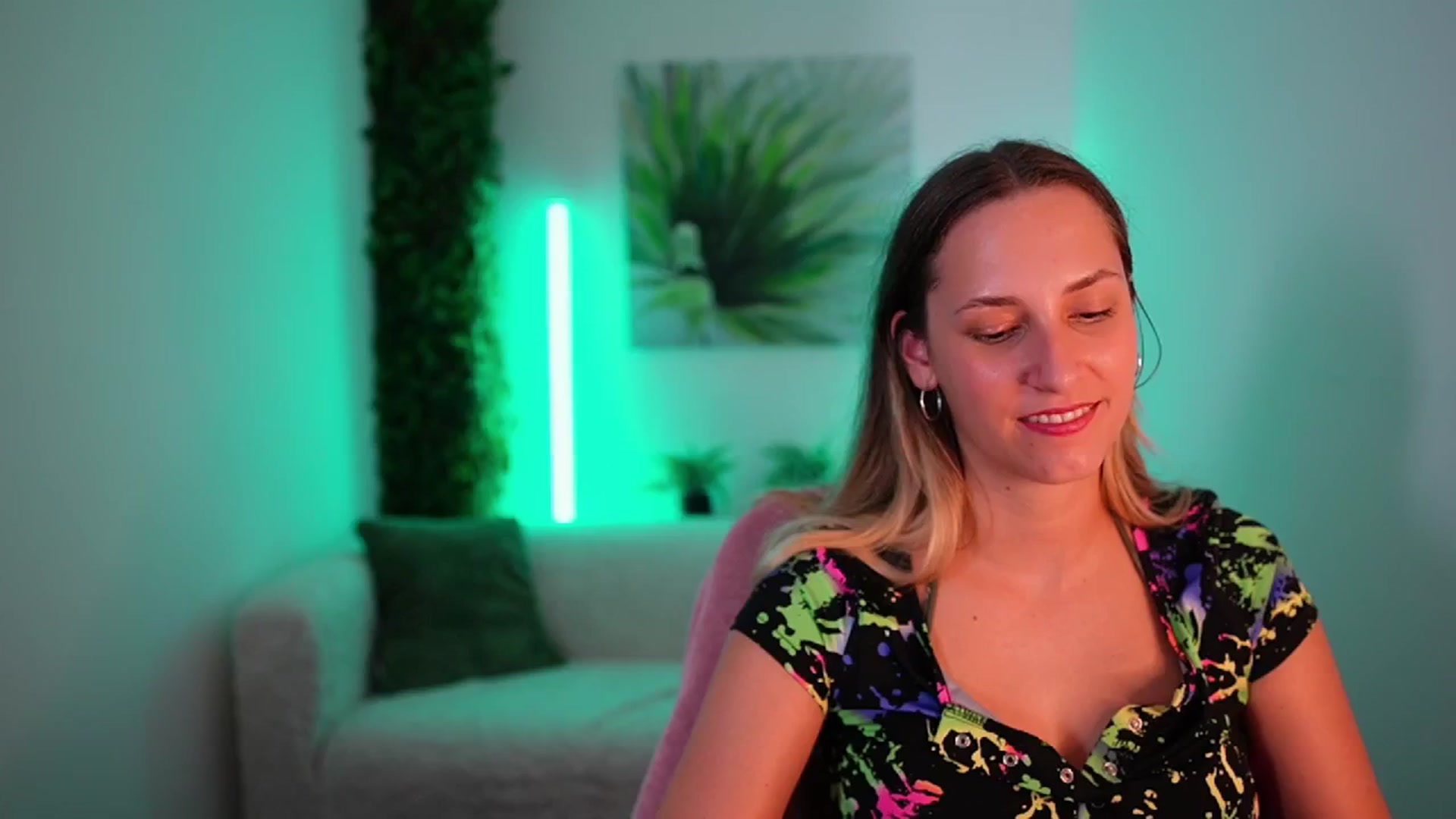 Gallery image thumbnail from Agatha_Vega's myfreecams stream on, 08/25/2024, 23:09 image 17 of 20