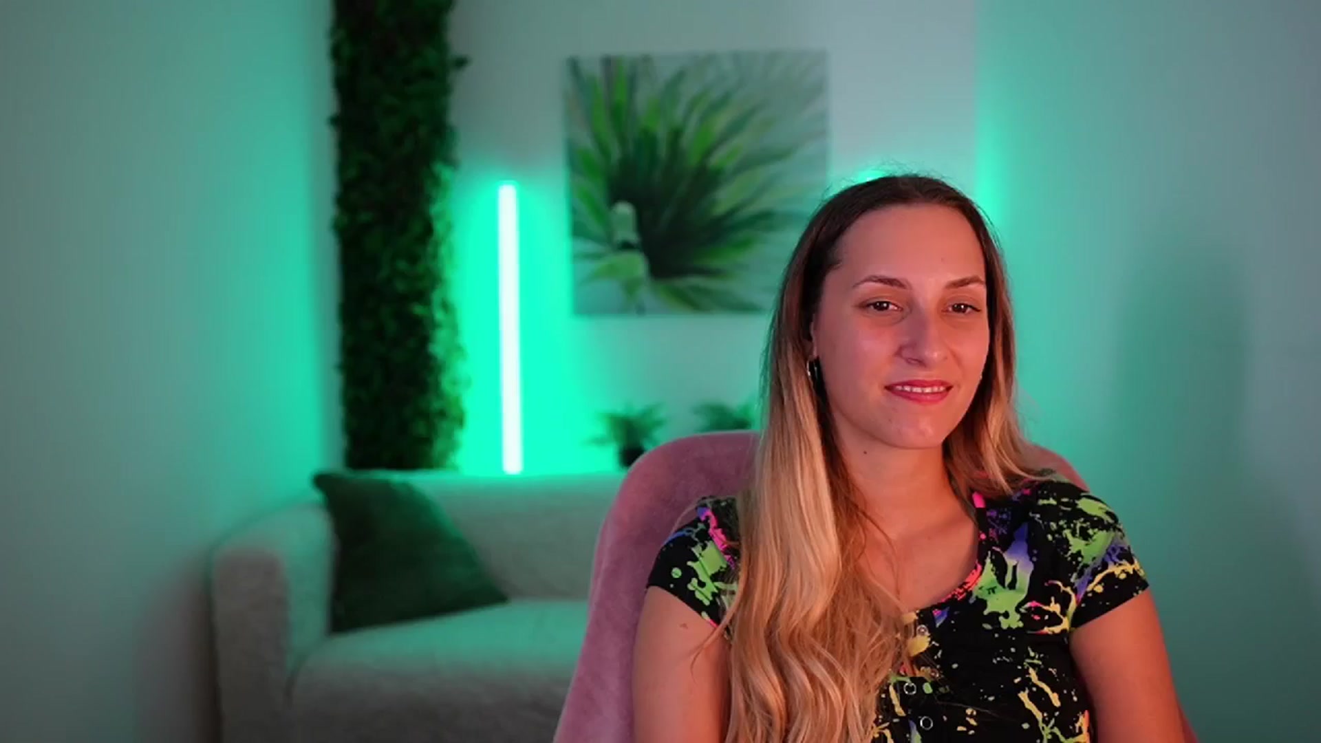 Gallery image thumbnail from Agatha_Vega's myfreecams stream on, 08/26/2024, 01:14 image 15 of 20