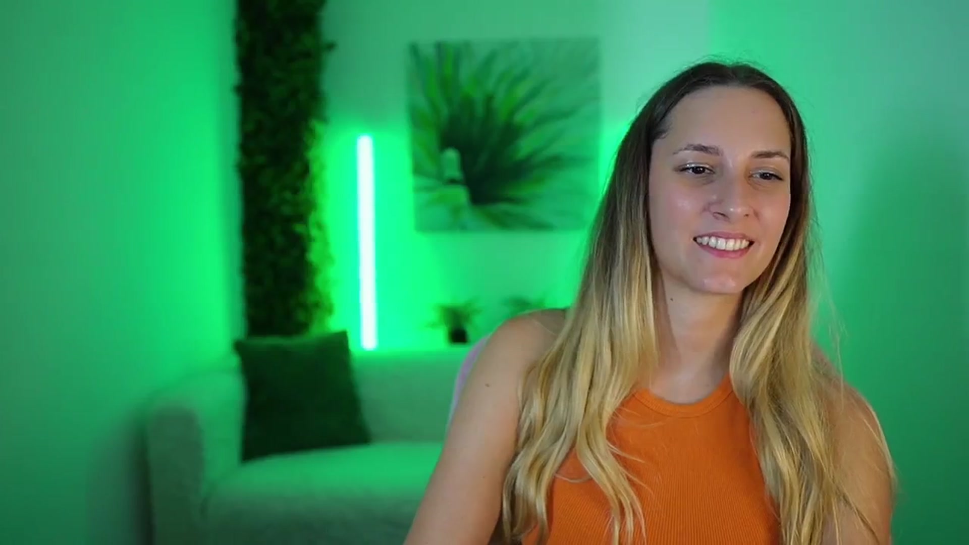 Gallery image thumbnail from Agatha_Vega's myfreecams stream on, 08/27/2024, 19:49 image 14 of 20