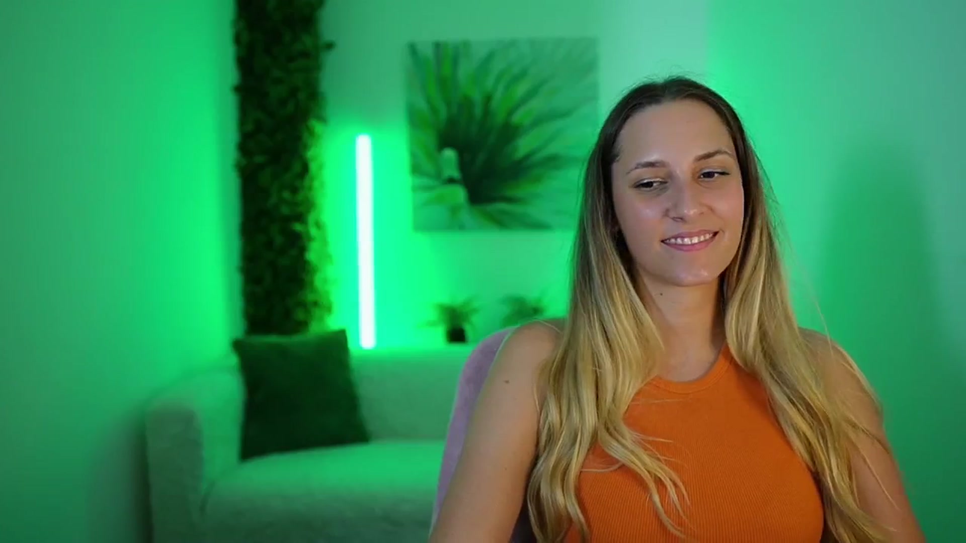 Gallery image thumbnail from Agatha_Vega's myfreecams stream on, 08/27/2024, 19:49 image 11 of 20