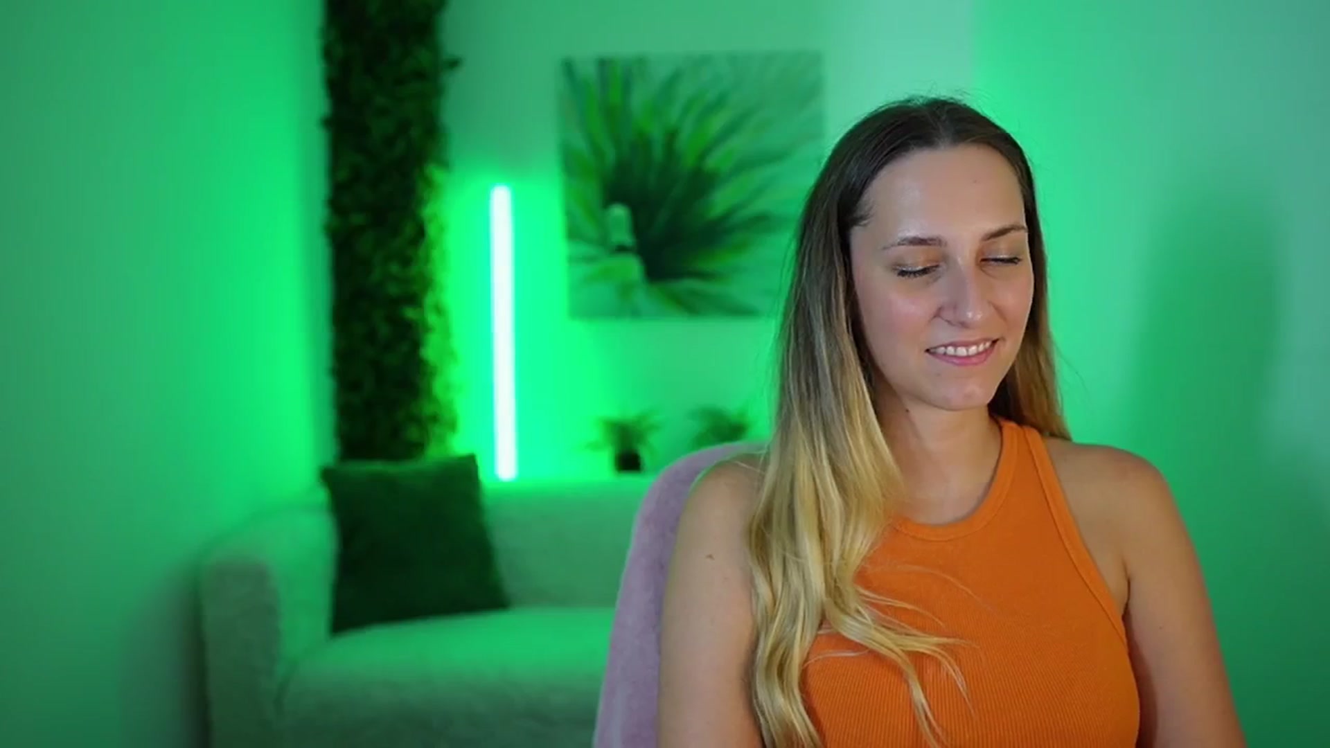 Gallery image thumbnail from Agatha_Vega's myfreecams stream on, 08/27/2024, 19:49 image 4 of 20