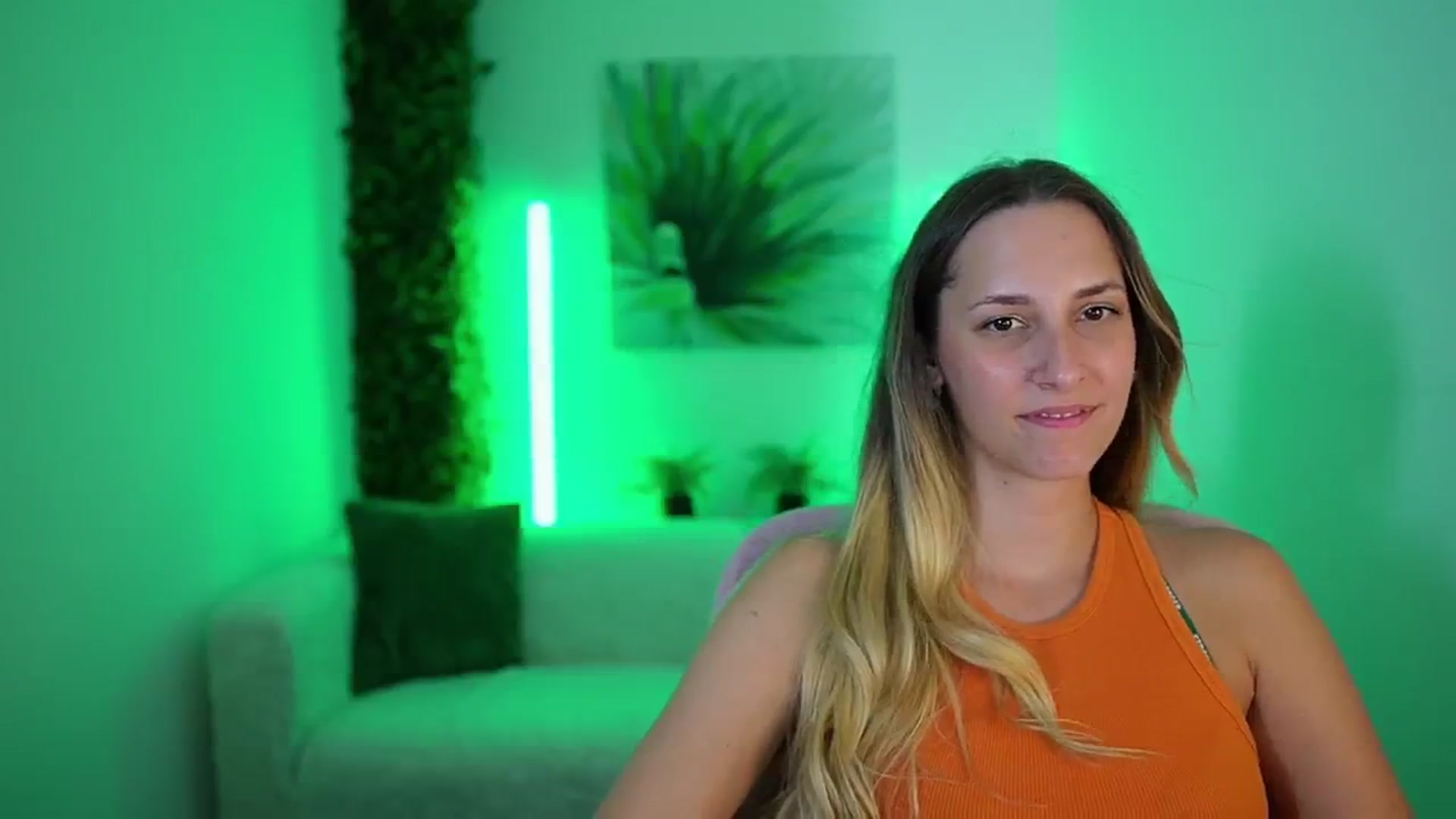 Gallery image thumbnail from Agatha_Vega's myfreecams stream on, 08/27/2024, 20:35 image 3 of 20