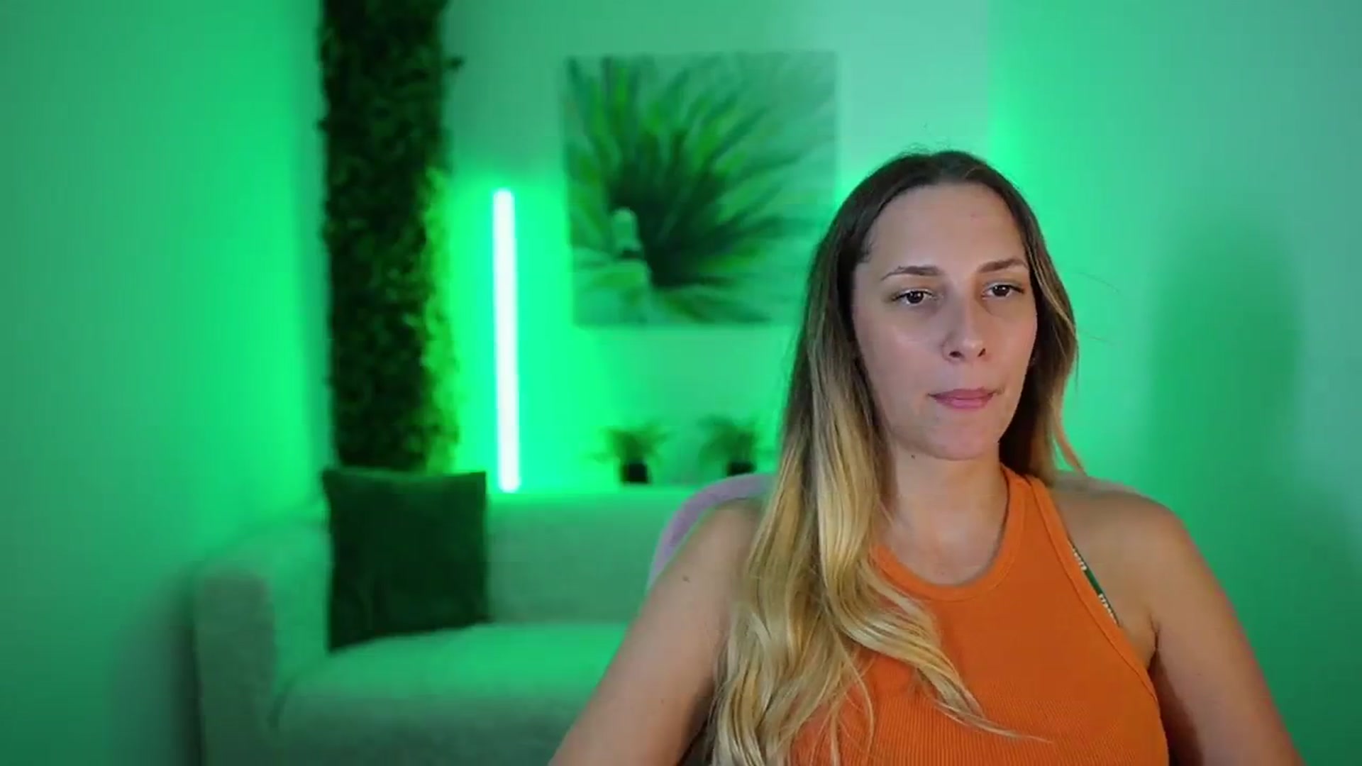 Gallery image thumbnail from Agatha_Vega's myfreecams stream on, 08/27/2024, 20:35 image 5 of 20