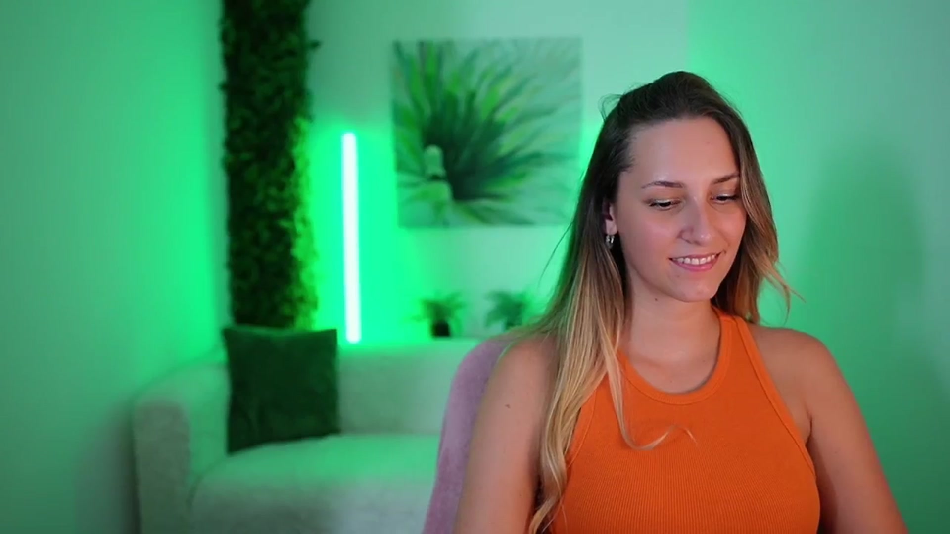 Gallery image thumbnail from Agatha_Vega's myfreecams stream on, 08/27/2024, 21:01 image 2 of 20