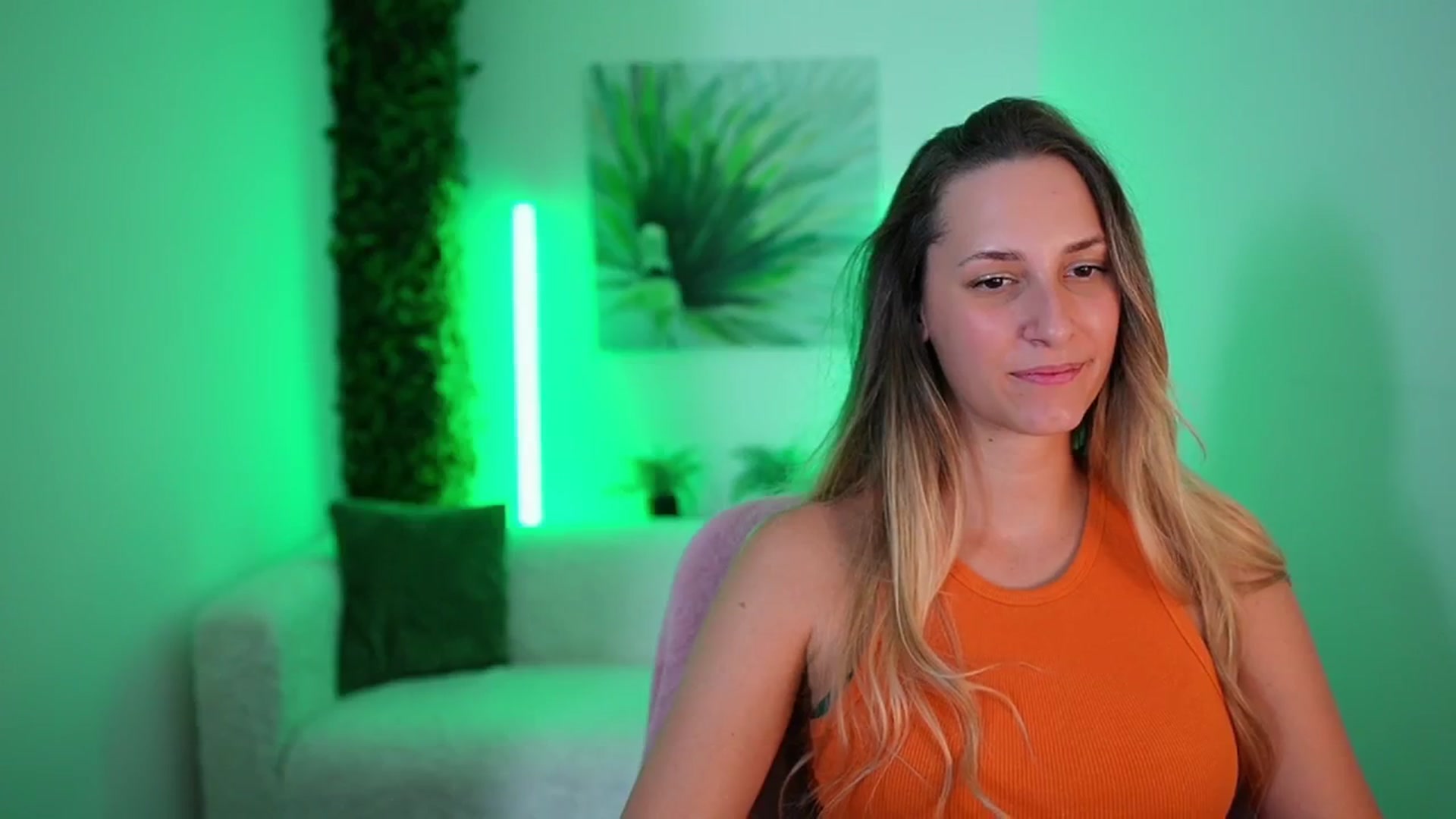 Gallery image thumbnail from Agatha_Vega's myfreecams stream on, 08/27/2024, 21:01 image 10 of 20