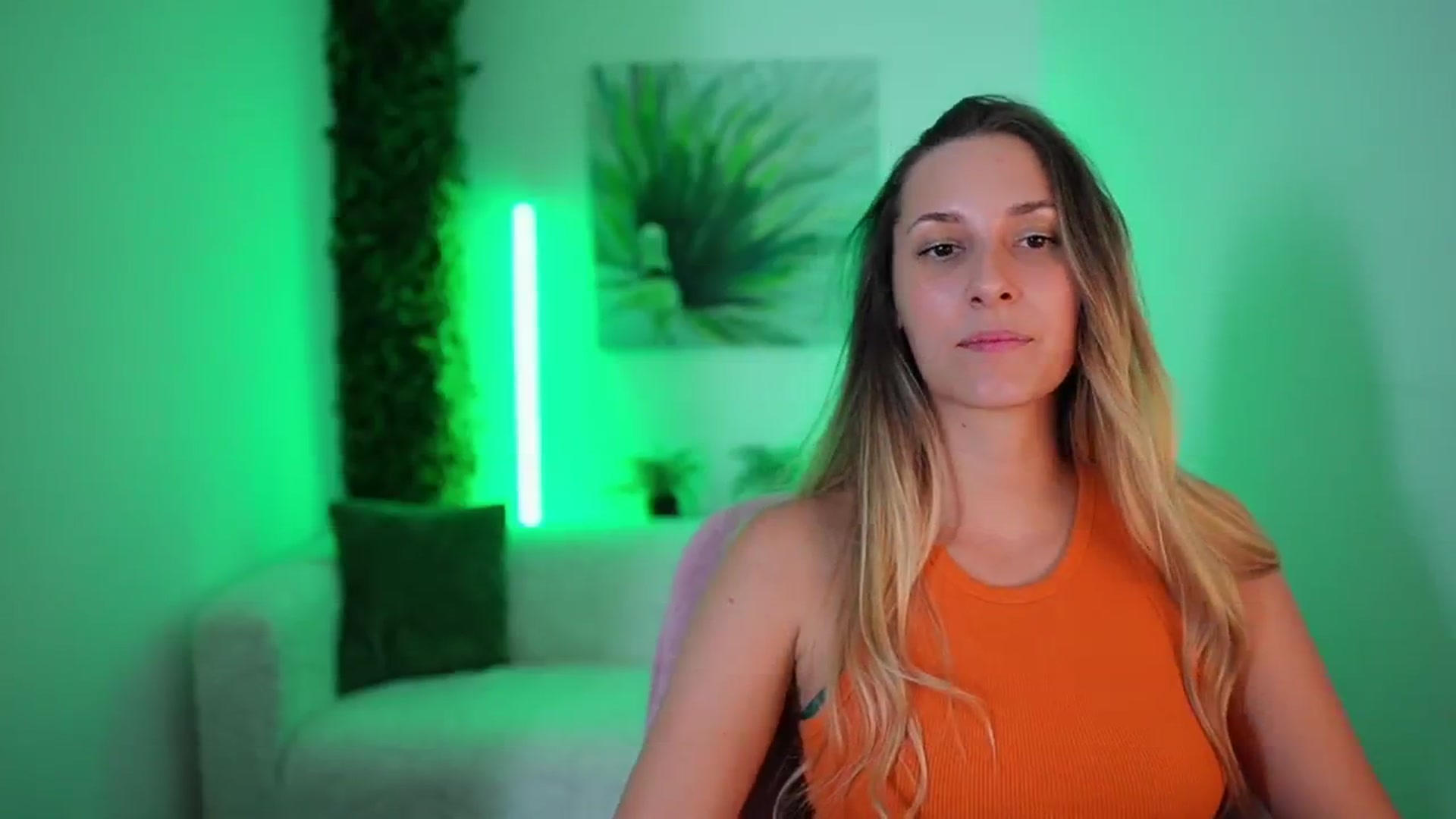 Gallery image thumbnail from Agatha_Vega's myfreecams stream on, 08/27/2024, 21:01 image 8 of 20