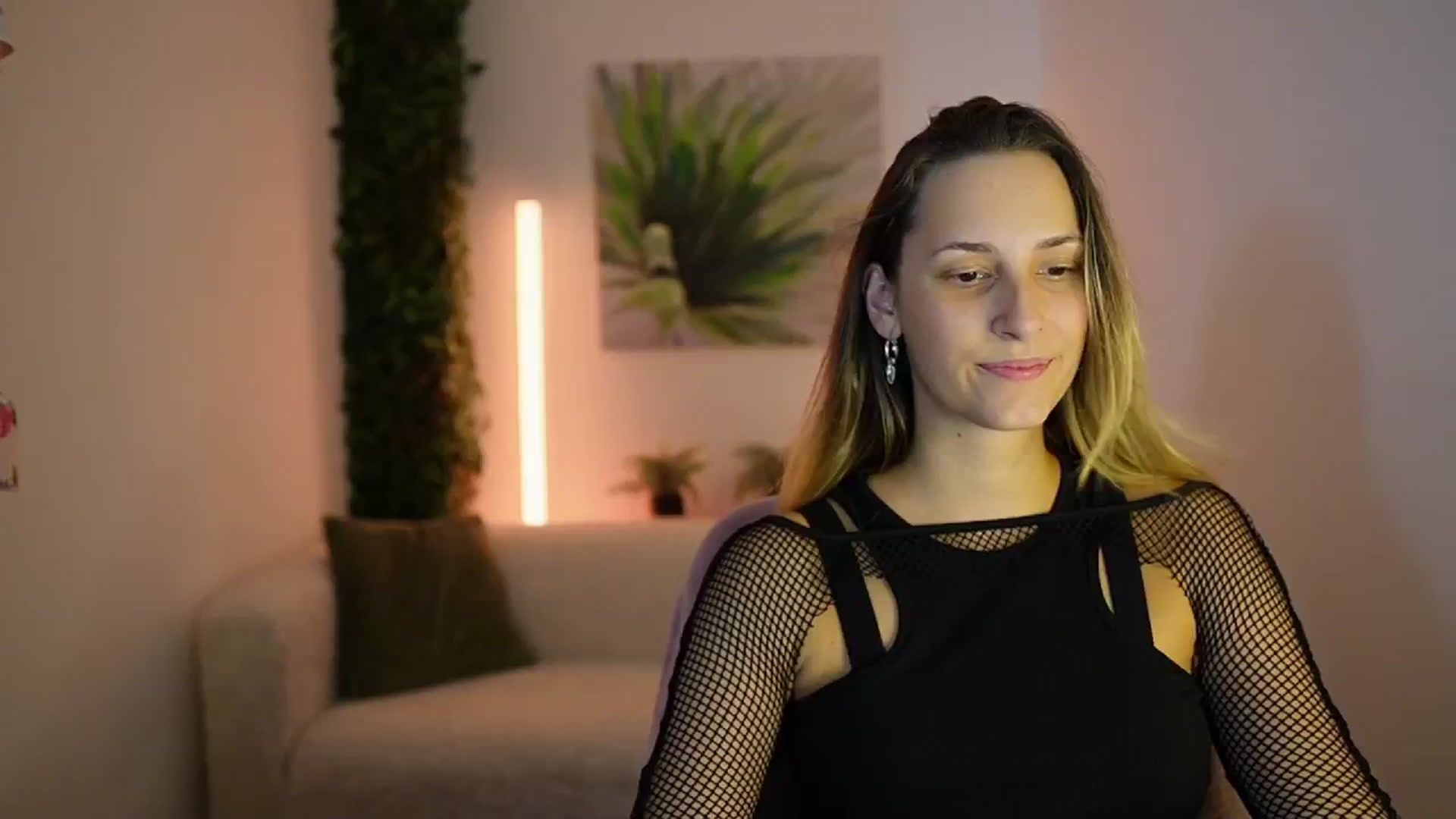Gallery image thumbnail from Agatha_Vega's myfreecams stream on, 08/28/2024, 19:40 image 1 of 20