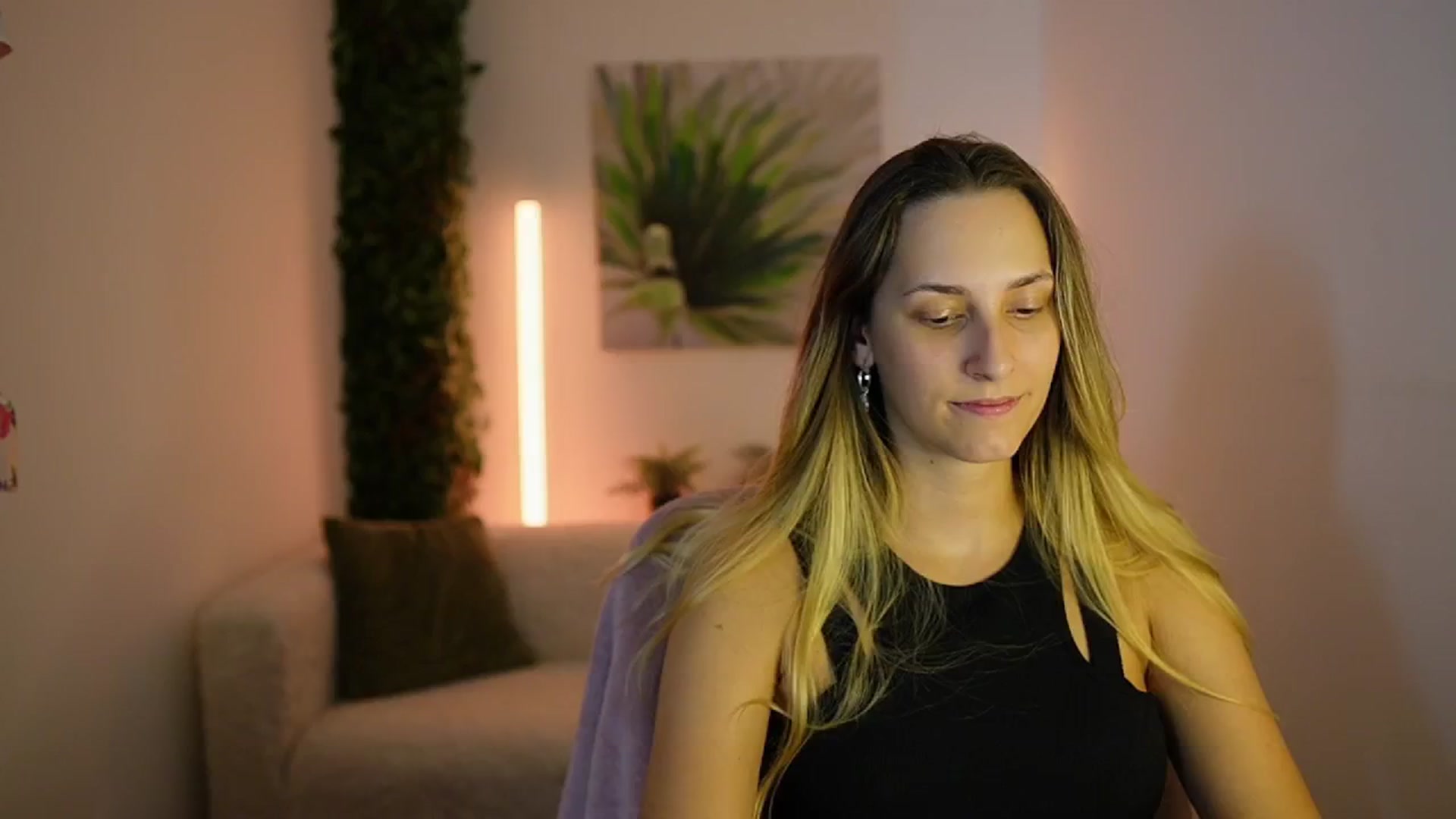 Gallery image thumbnail from Agatha_Vega's myfreecams stream on, 08/28/2024, 19:40 image 20 of 20