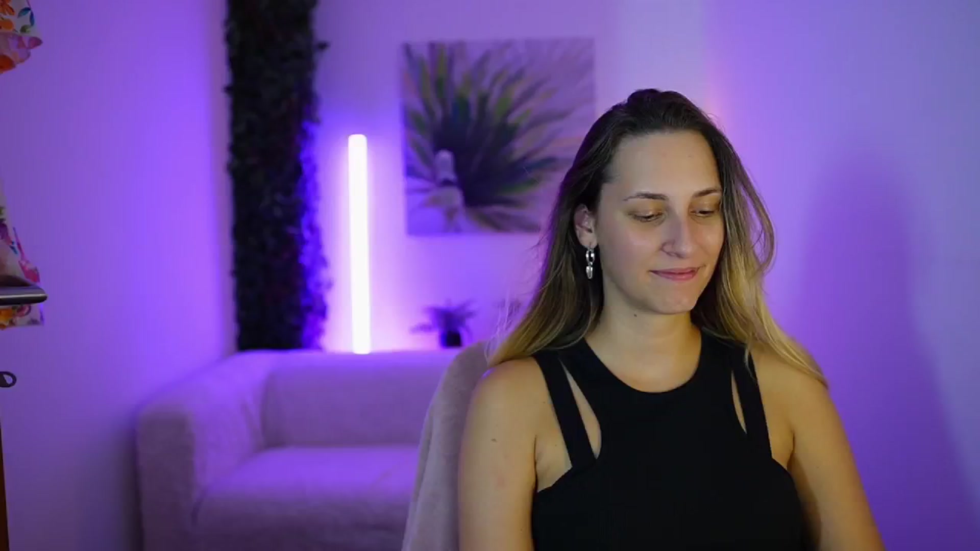 Gallery image thumbnail from Agatha_Vega's myfreecams stream on, 08/28/2024, 21:44 image 2 of 20