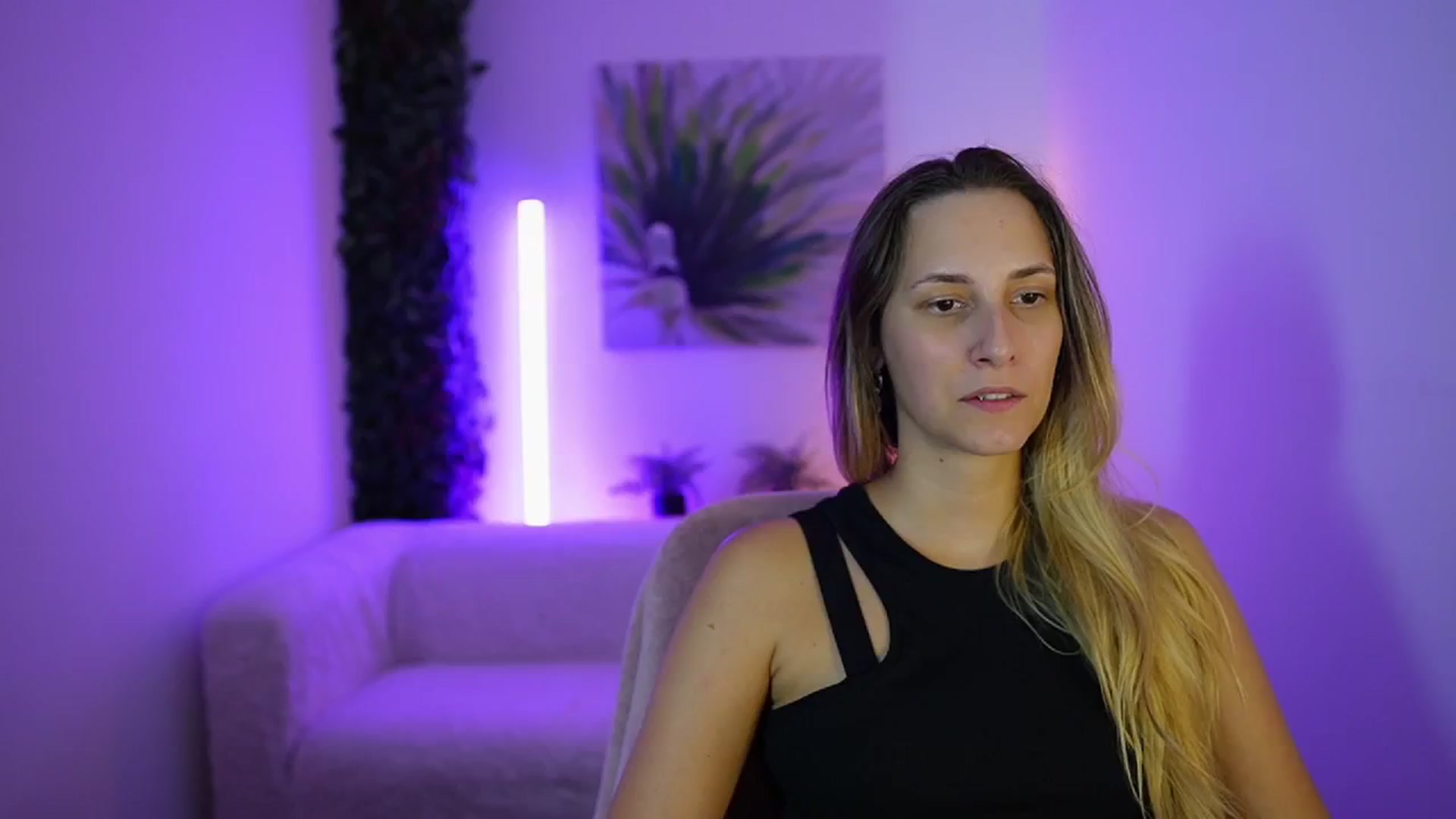 Gallery image thumbnail from Agatha_Vega's myfreecams stream on, 08/28/2024, 21:44 image 13 of 20