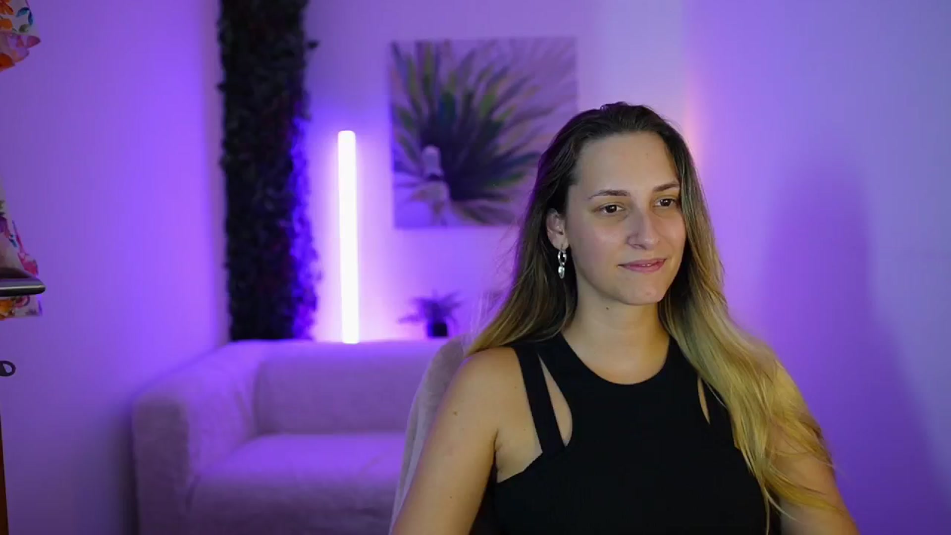 Gallery image thumbnail from Agatha_Vega's myfreecams stream on, 08/28/2024, 21:44 image 3 of 20