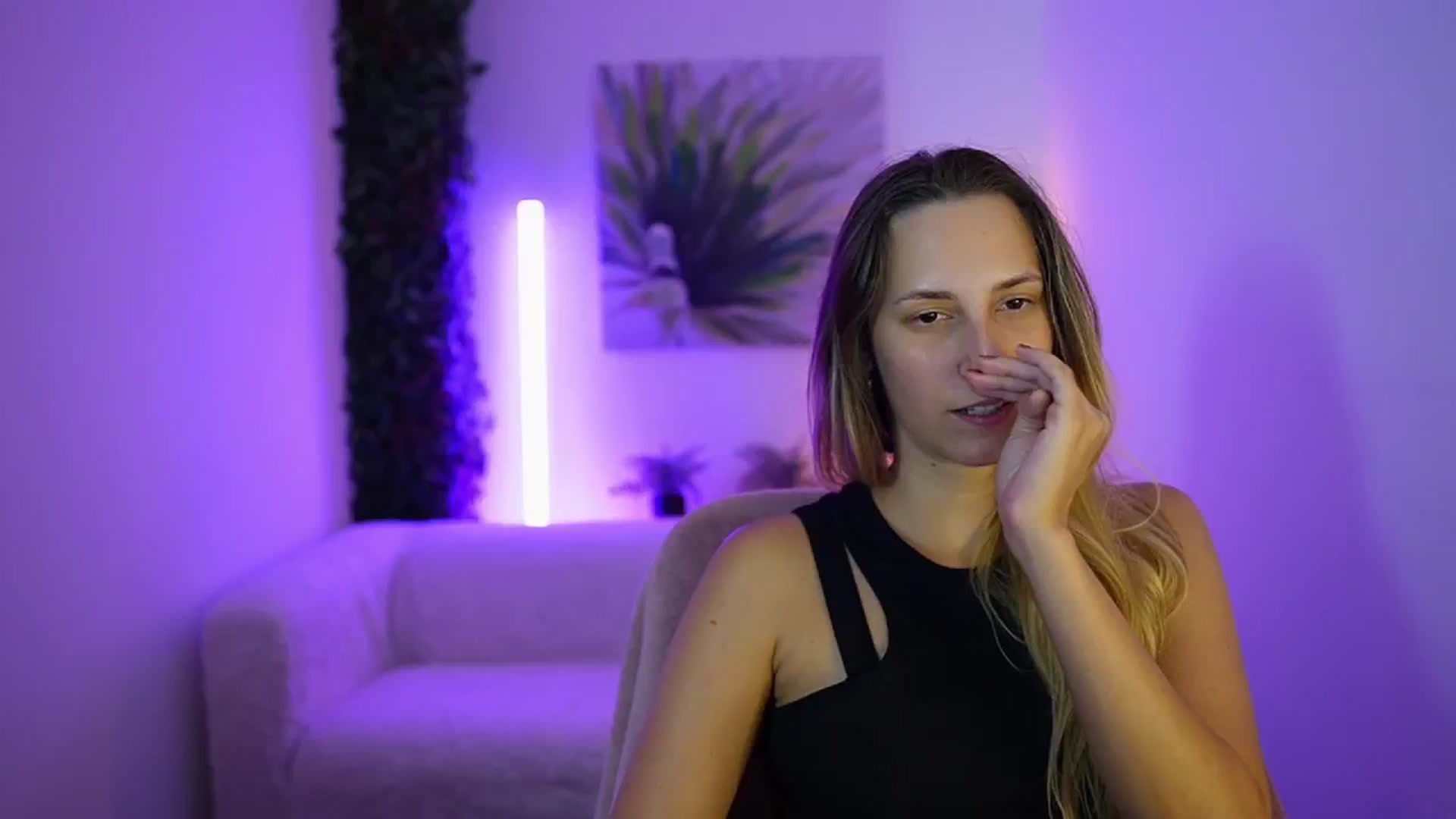 Gallery image thumbnail from Agatha_Vega's myfreecams stream on, 08/28/2024, 21:44 image 16 of 20