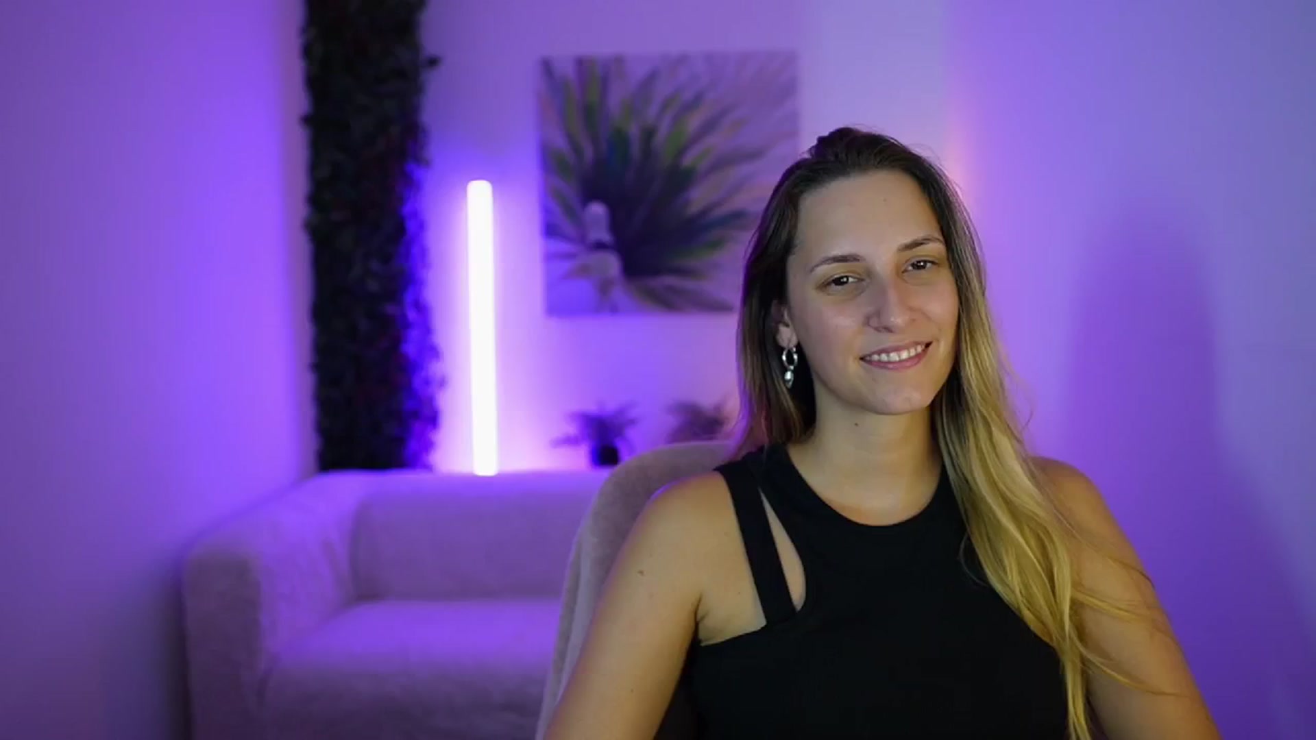 Gallery image thumbnail from Agatha_Vega's myfreecams stream on, 08/28/2024, 21:44 image 20 of 20